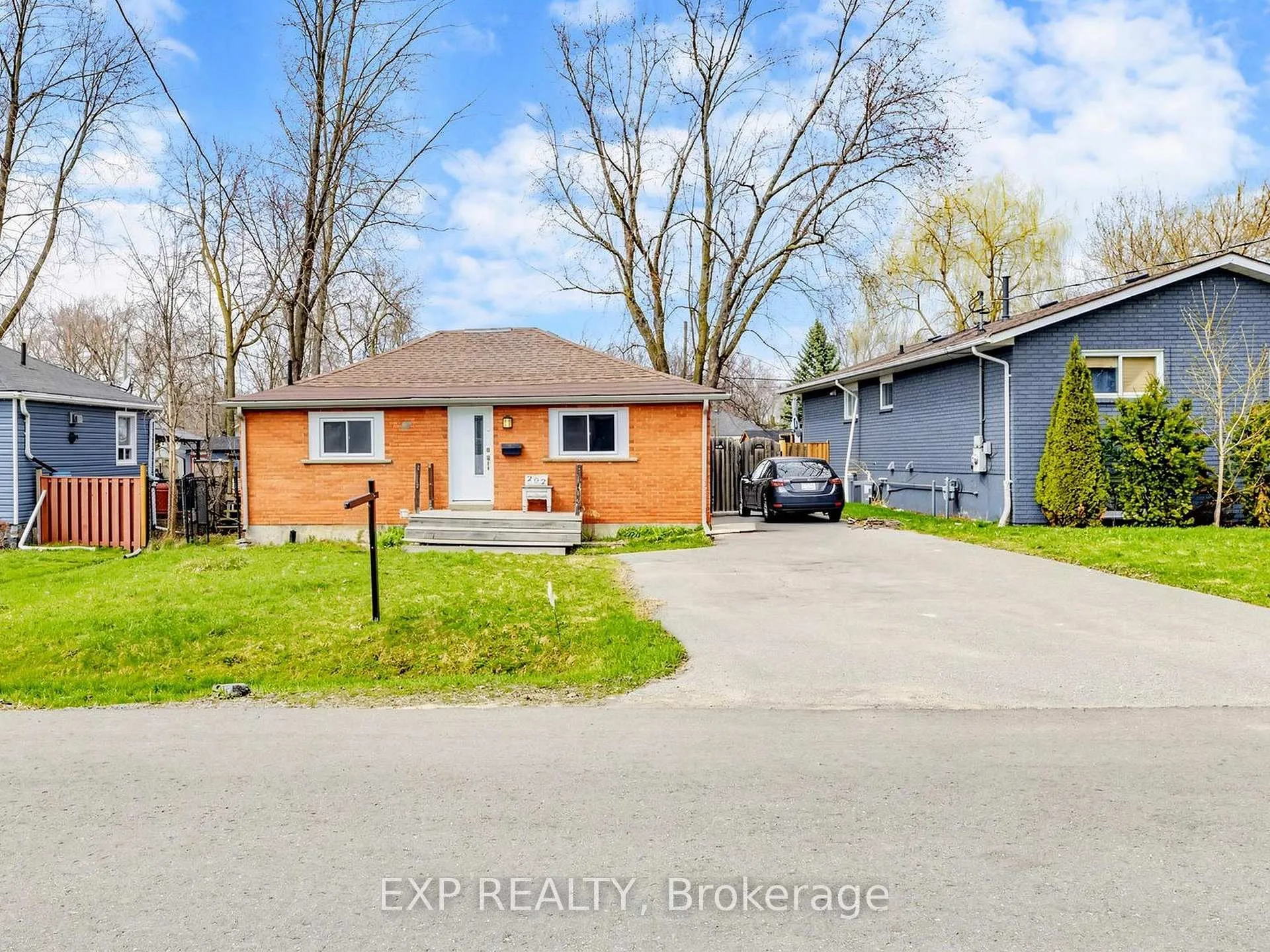 Photo 1 of 262 Woodycrest Avenue, Georgina, Keswick South — HOMEH