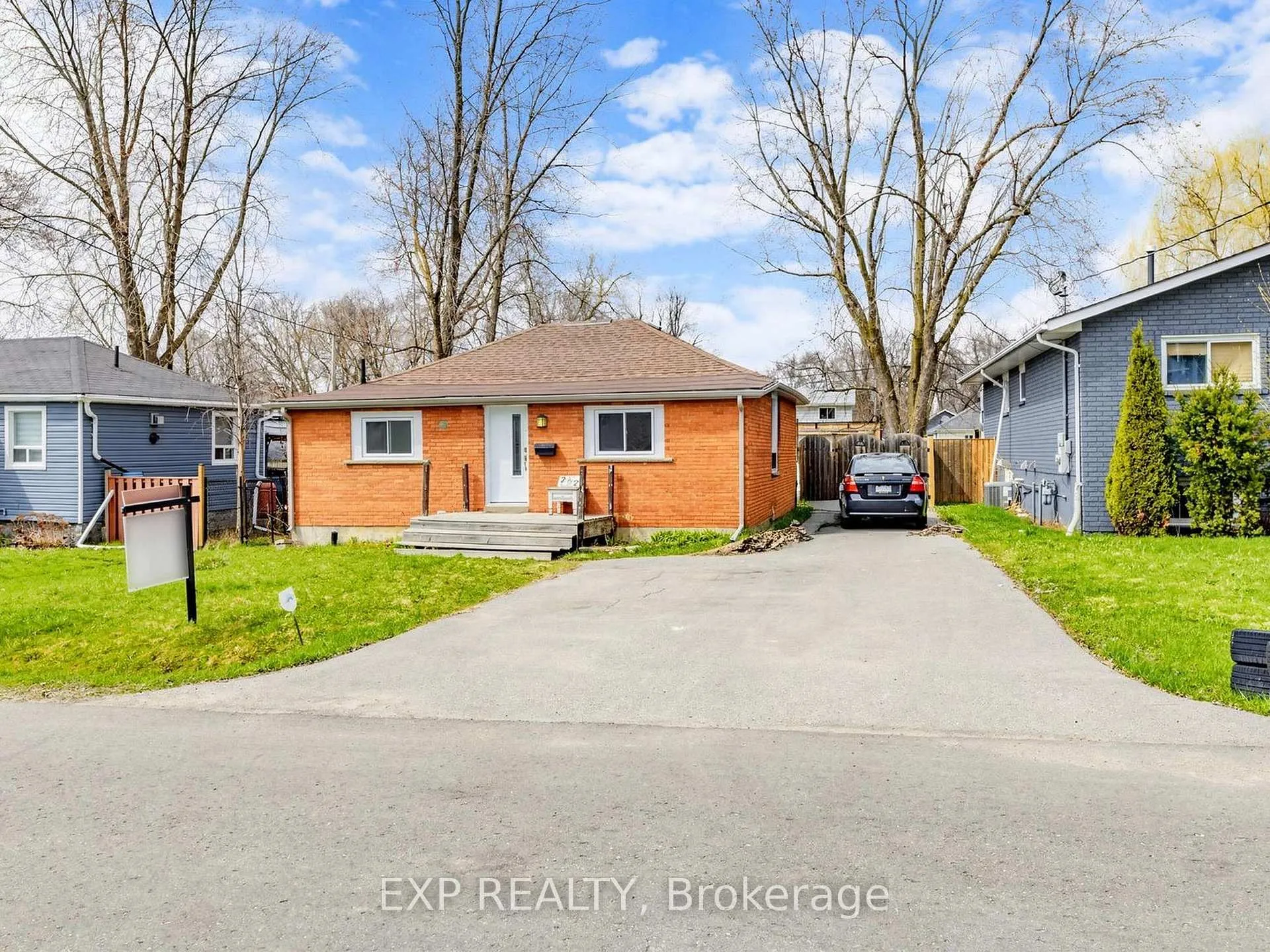 Photo 3 of 262 Woodycrest Avenue, Georgina, Keswick South — HOMEH