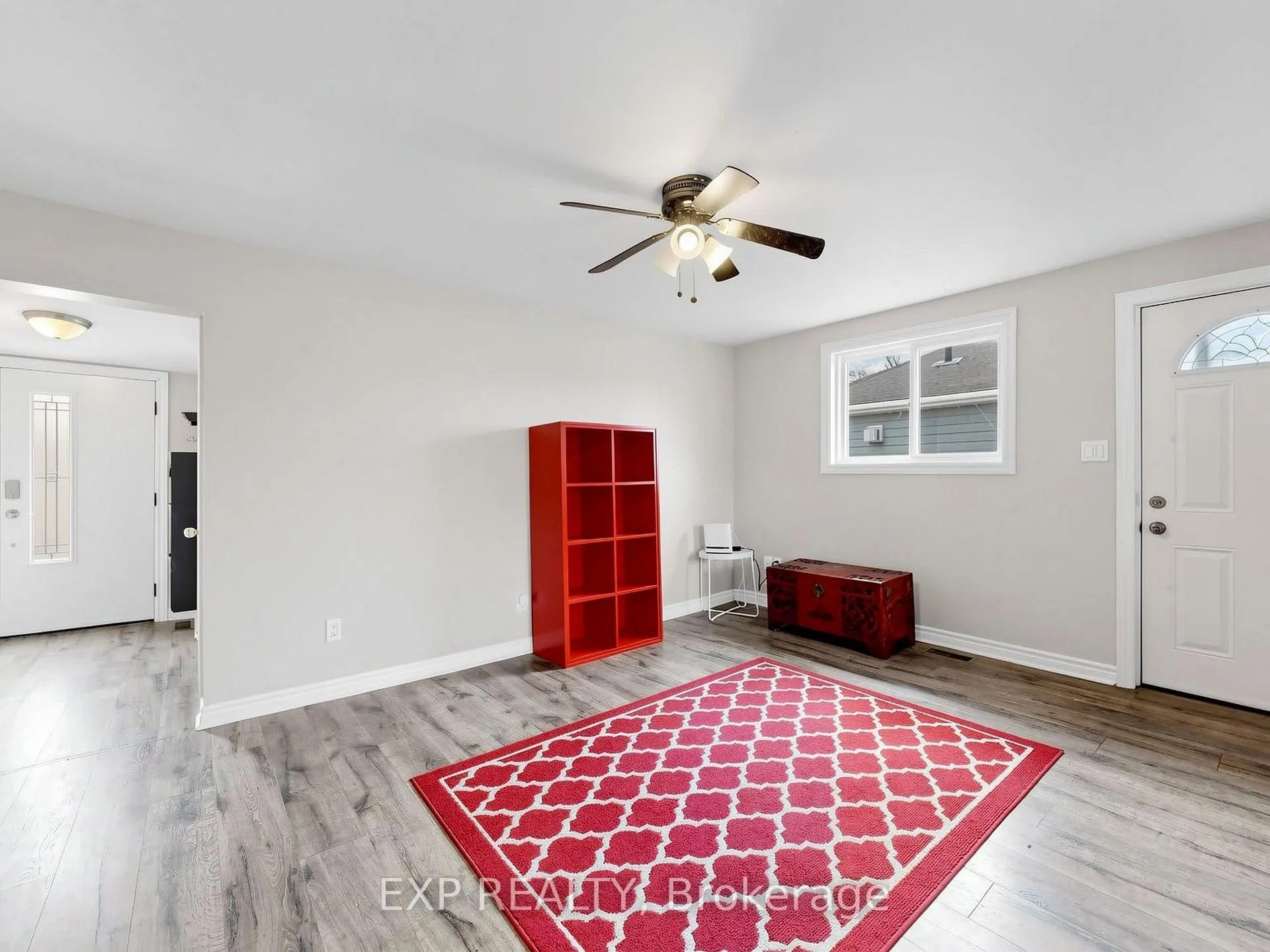 Photo 8 of 262 Woodycrest Avenue, Georgina, Keswick South — HOMEH