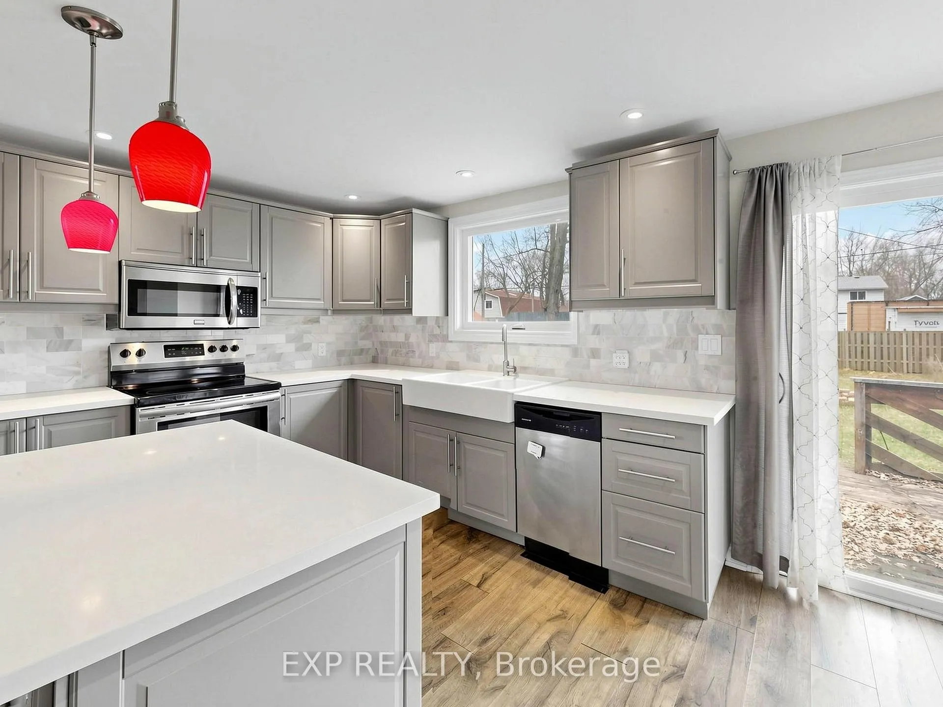 Photo 12 of 262 Woodycrest Avenue, Georgina, Keswick South — HOMEH