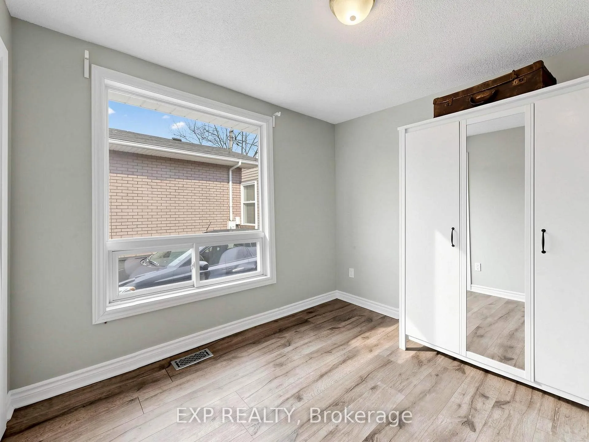 Photo 21 of 262 Woodycrest Avenue, Georgina, Keswick South — HOMEH