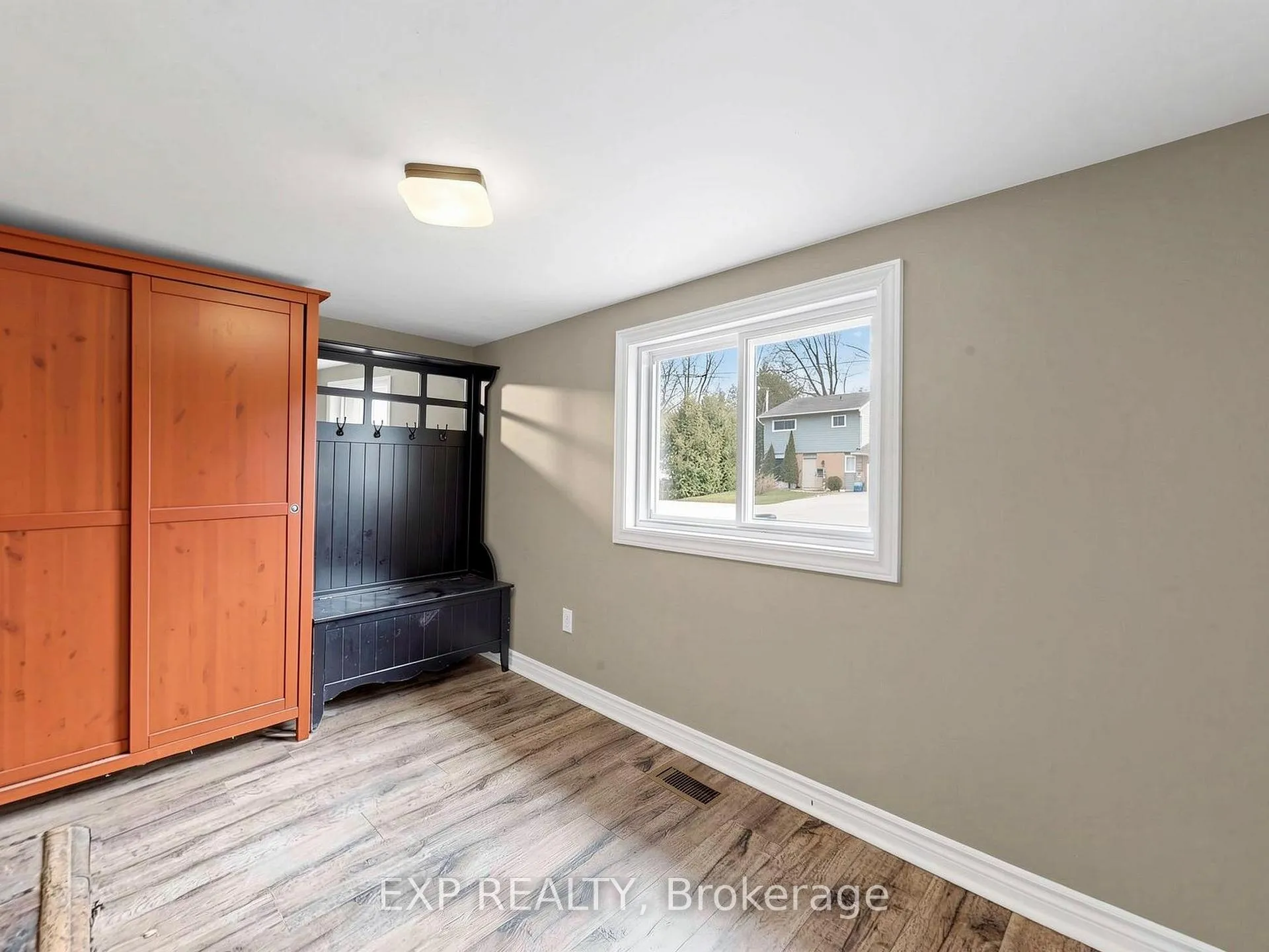 Photo 24 of 262 Woodycrest Avenue, Georgina, Keswick South — HOMEH