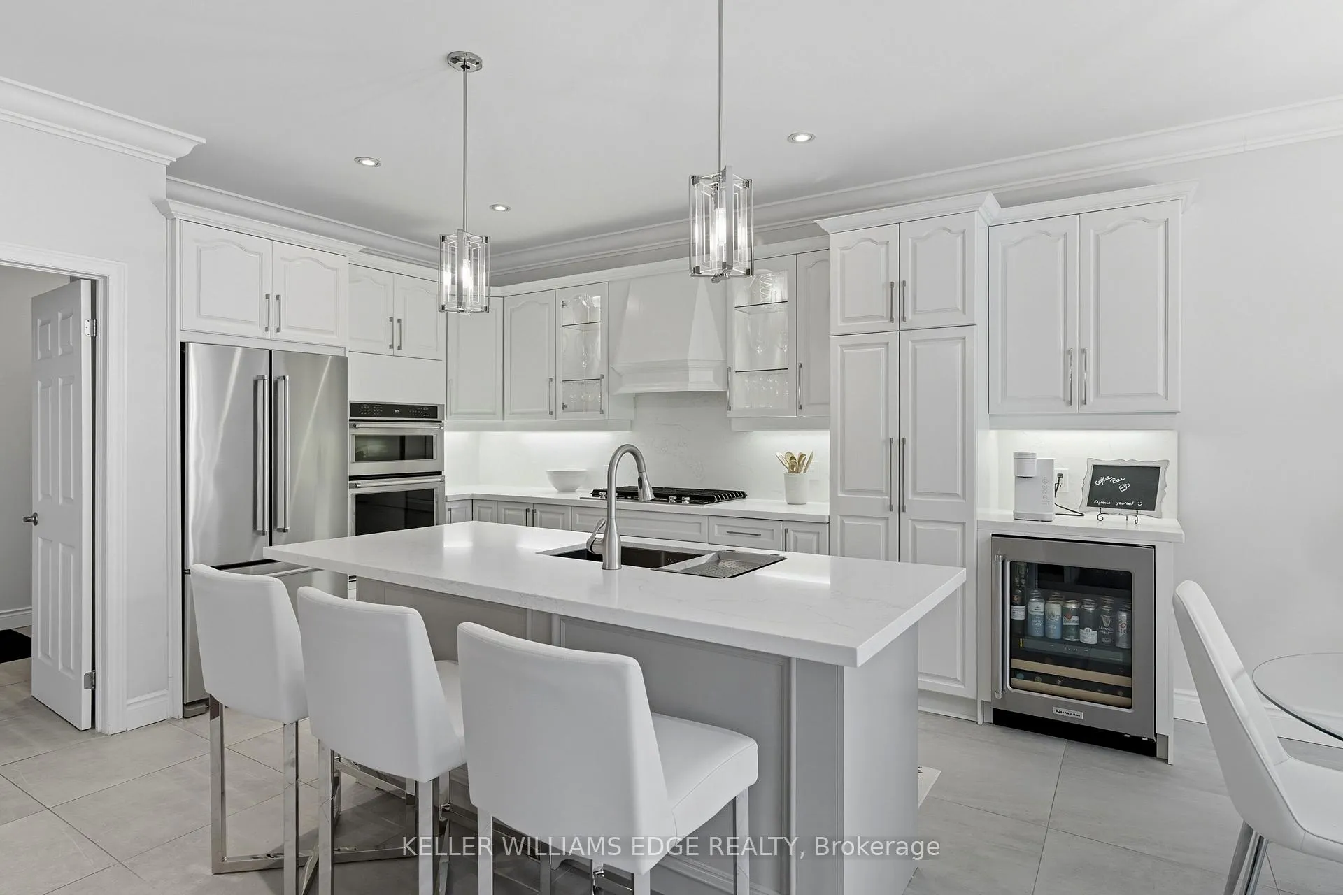 Photo 12 of 45 Premier Road, Hamilton, Waterdown — HOMEH