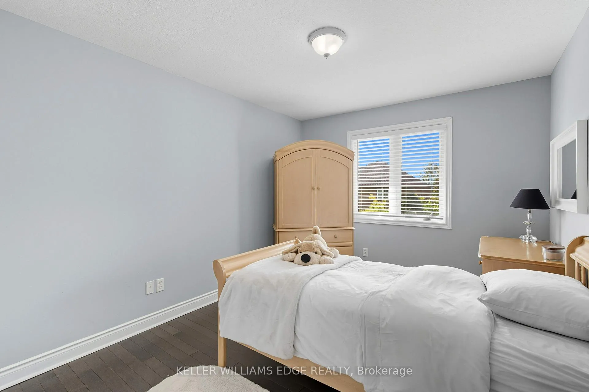 Photo 24 of 45 Premier Road, Hamilton, Waterdown — HOMEH