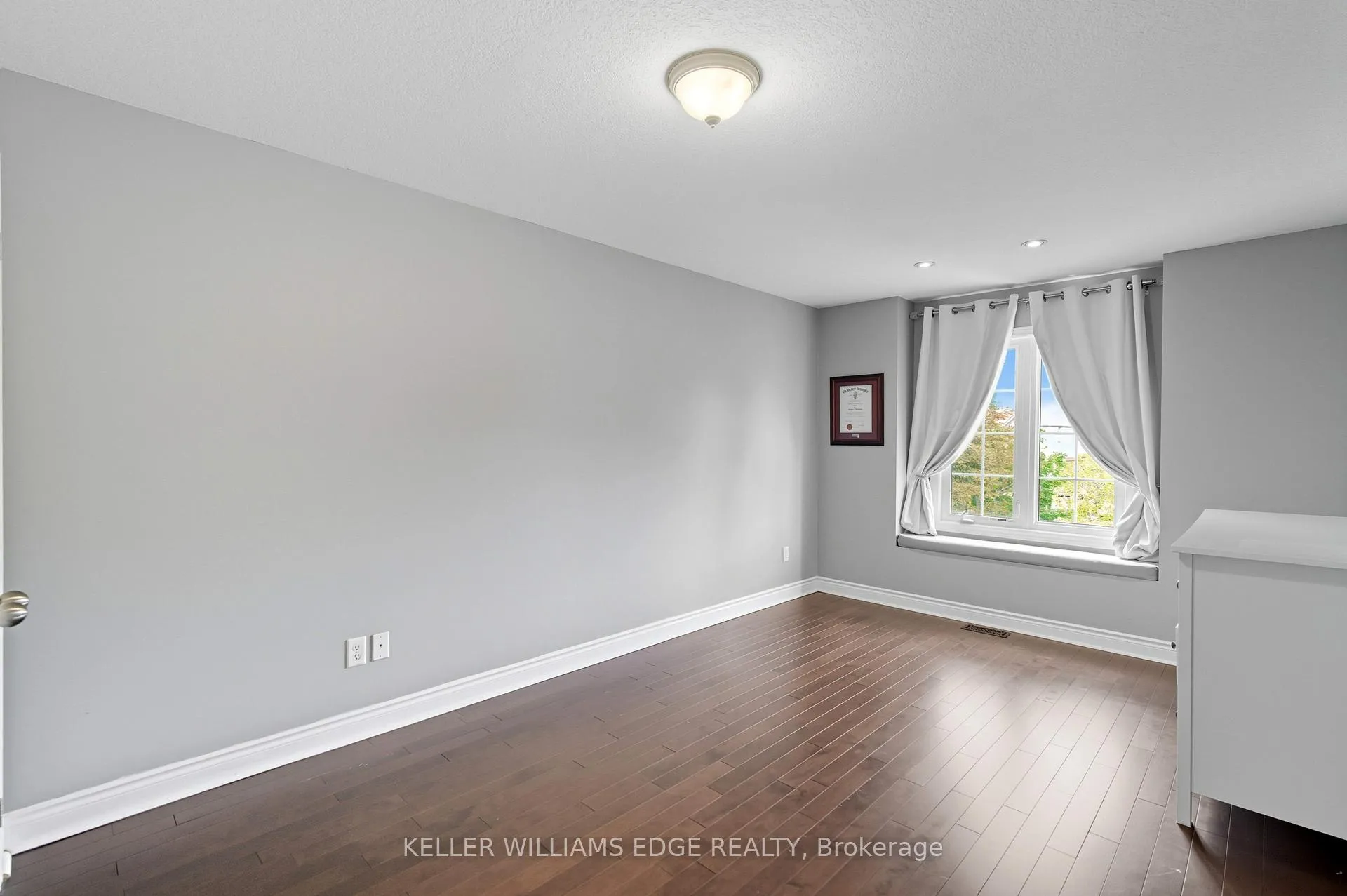 Photo 26 of 45 Premier Road, Hamilton, Waterdown — HOMEH
