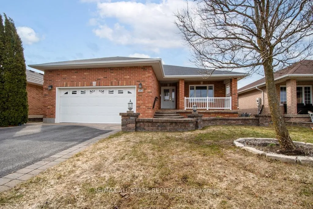 Photo 2 of 383 Wallace Drive, Kawartha Lakes, Lindsay — HOMEH