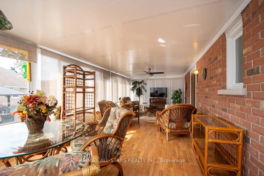 Photo 25 of 383 Wallace Drive, Kawartha Lakes, Lindsay — HOMEH