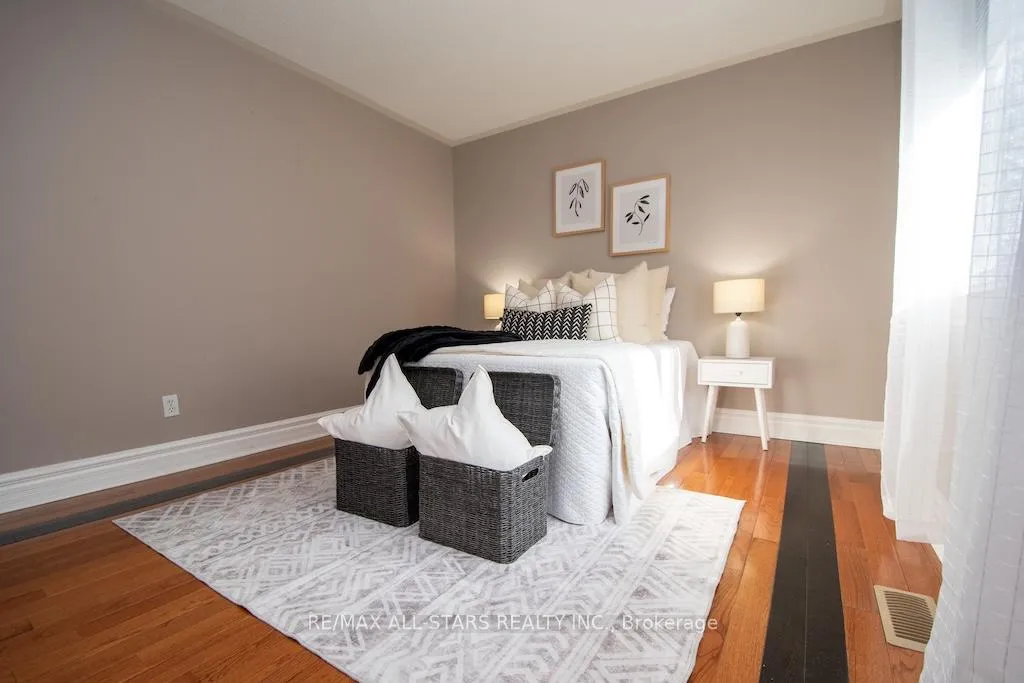 Photo 35 of 383 Wallace Drive, Kawartha Lakes, Lindsay — HOMEH