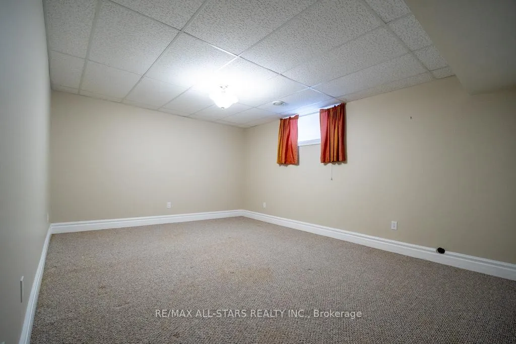 Photo 38 of 383 Wallace Drive, Kawartha Lakes, Lindsay — HOMEH