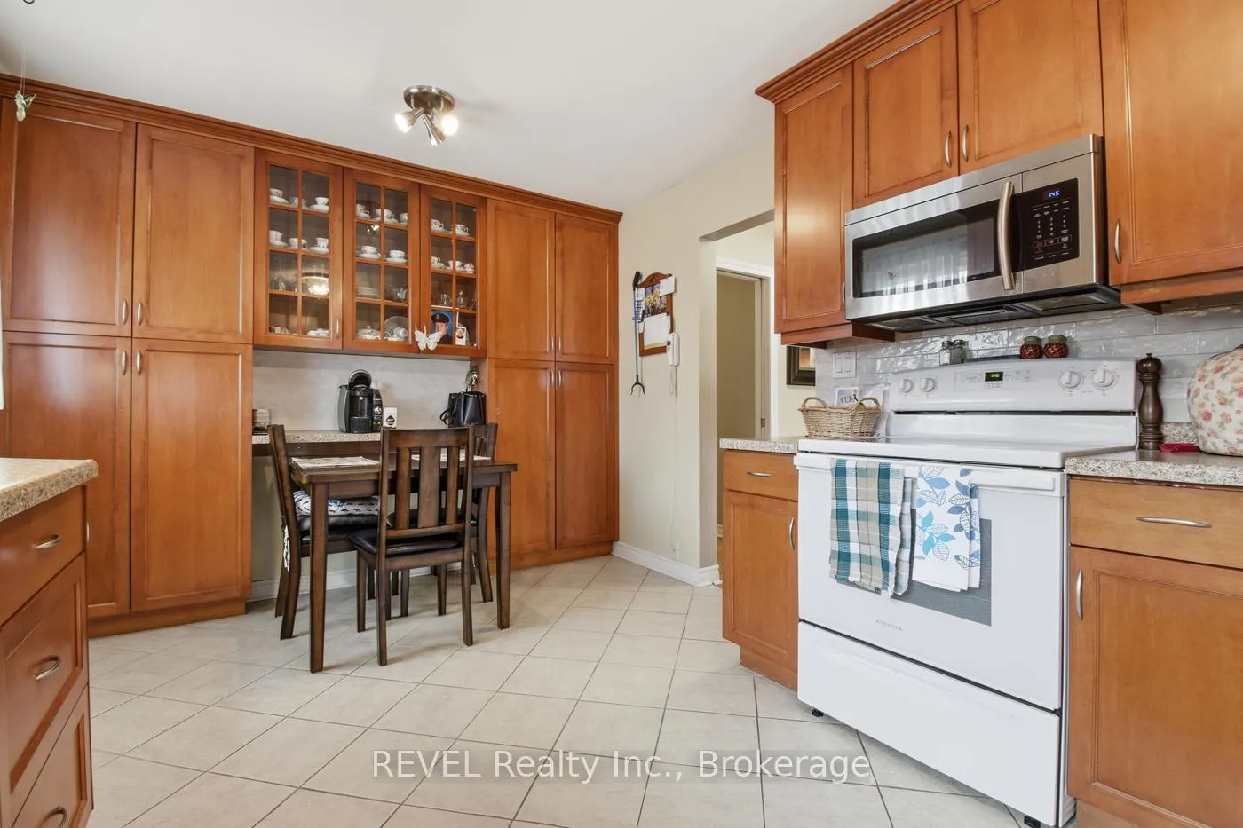 Photo 3 of 108 Richmond Street, Thorold, Thorold Downtown — HOMEH