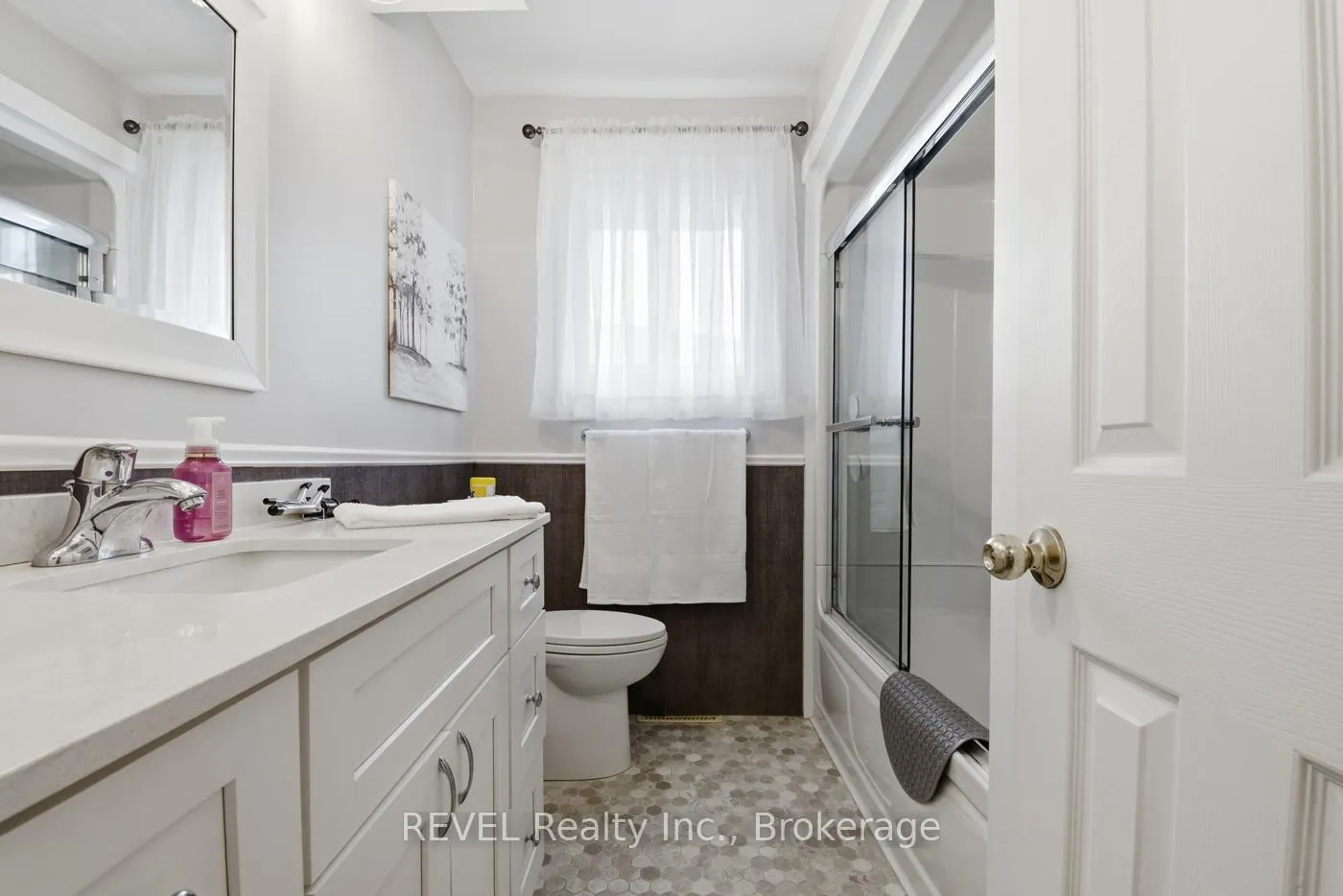 Photo 18 of 108 Richmond Street, Thorold, Thorold Downtown — HOMEH