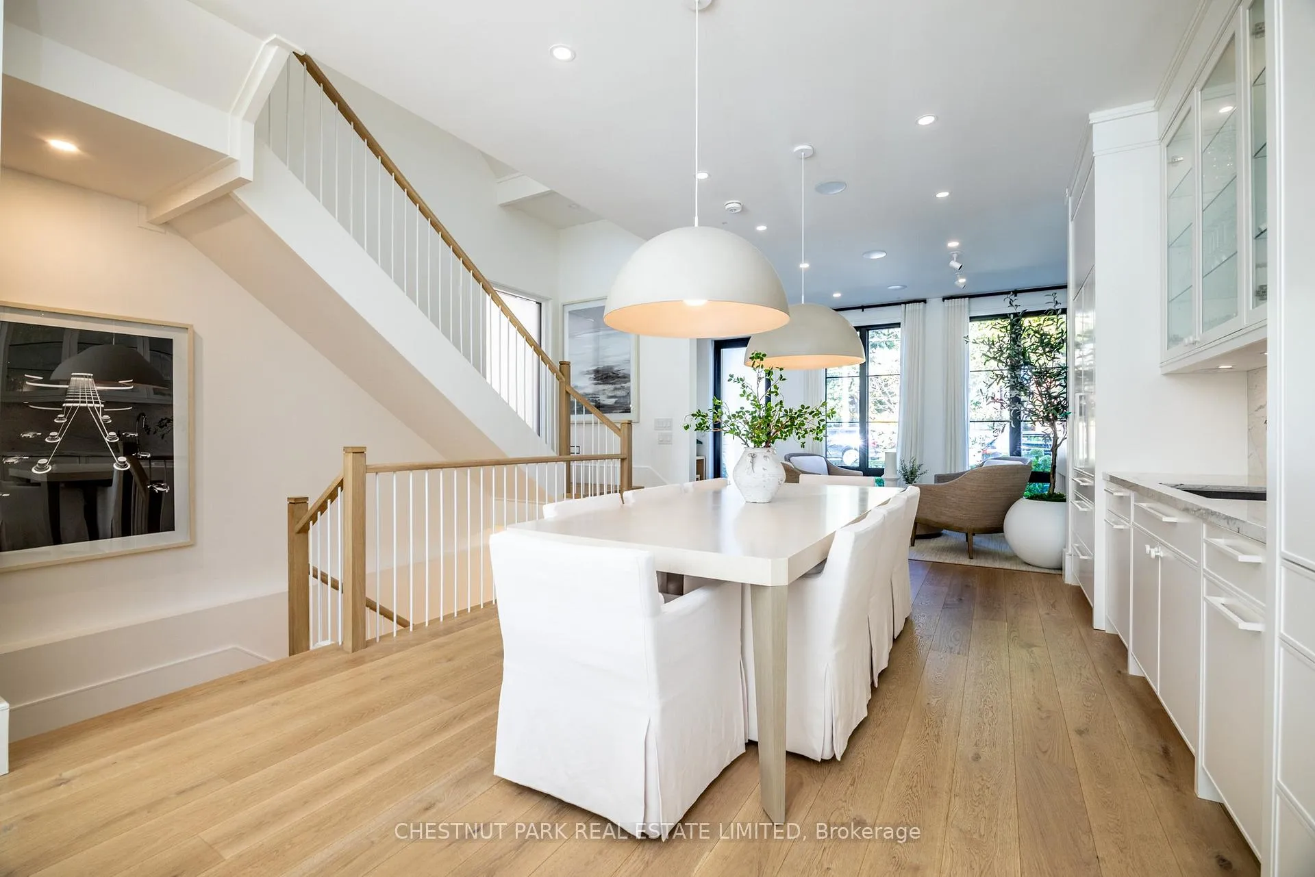Photo 6 of 229 Sheldrake Boulevard, Toronto, Mount Pleasant East — HOMEH