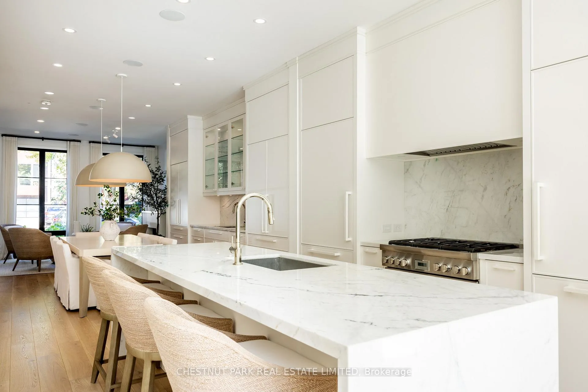 Photo 8 of 229 Sheldrake Boulevard, Toronto, Mount Pleasant East — HOMEH