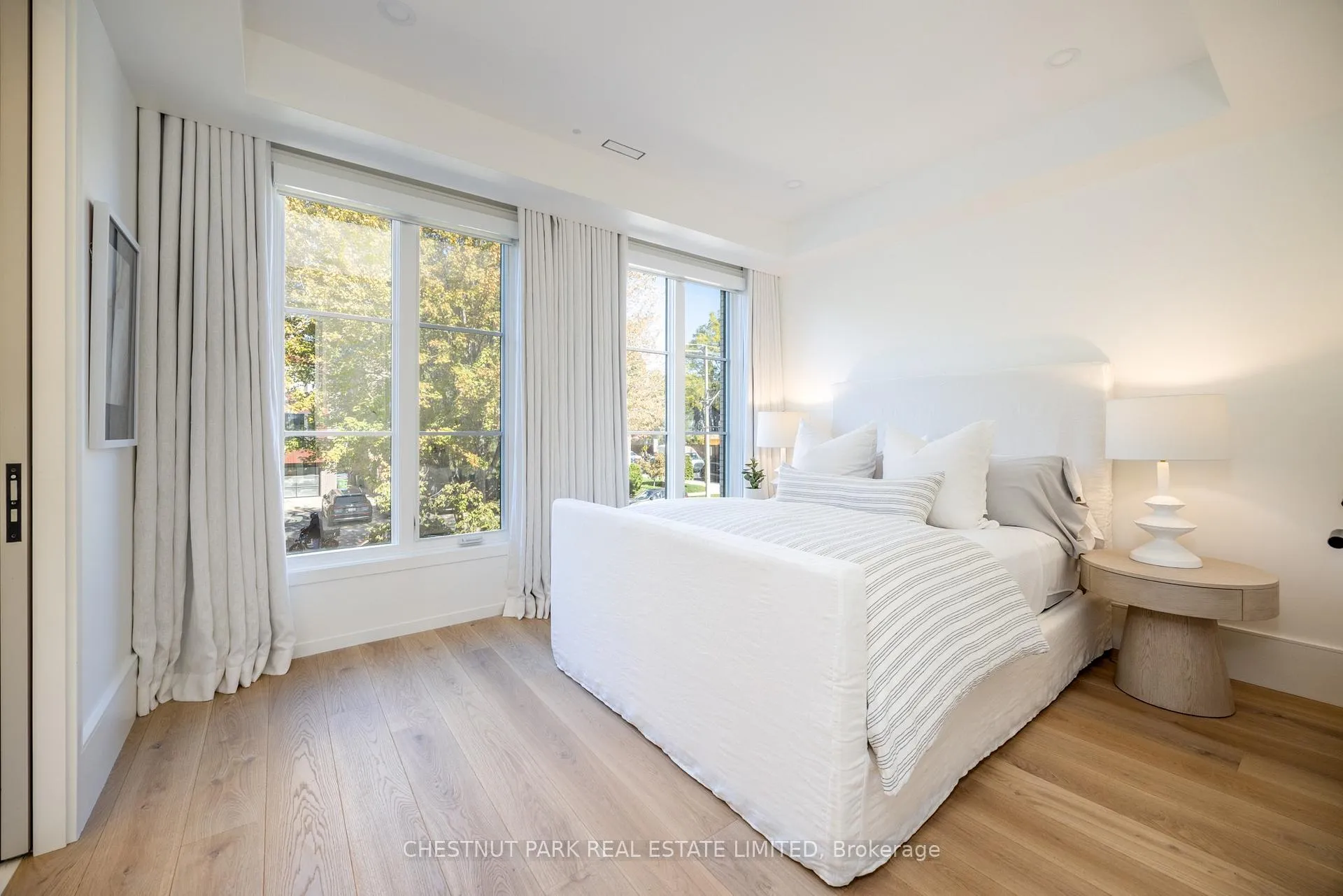 Photo 22 of 229 Sheldrake Boulevard, Toronto, Mount Pleasant East — HOMEH