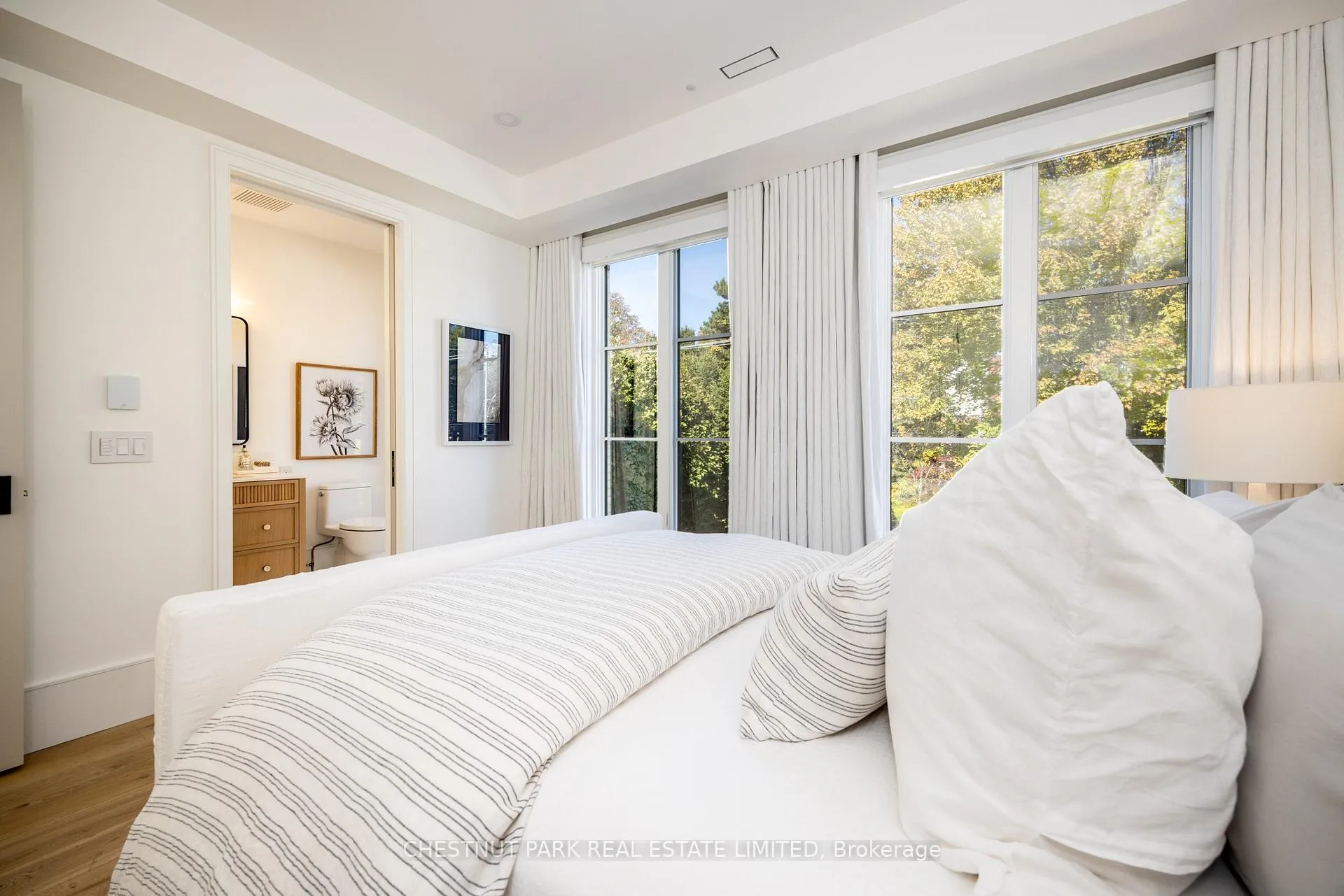 Photo 24 of 229 Sheldrake Boulevard, Toronto, Mount Pleasant East — HOMEH