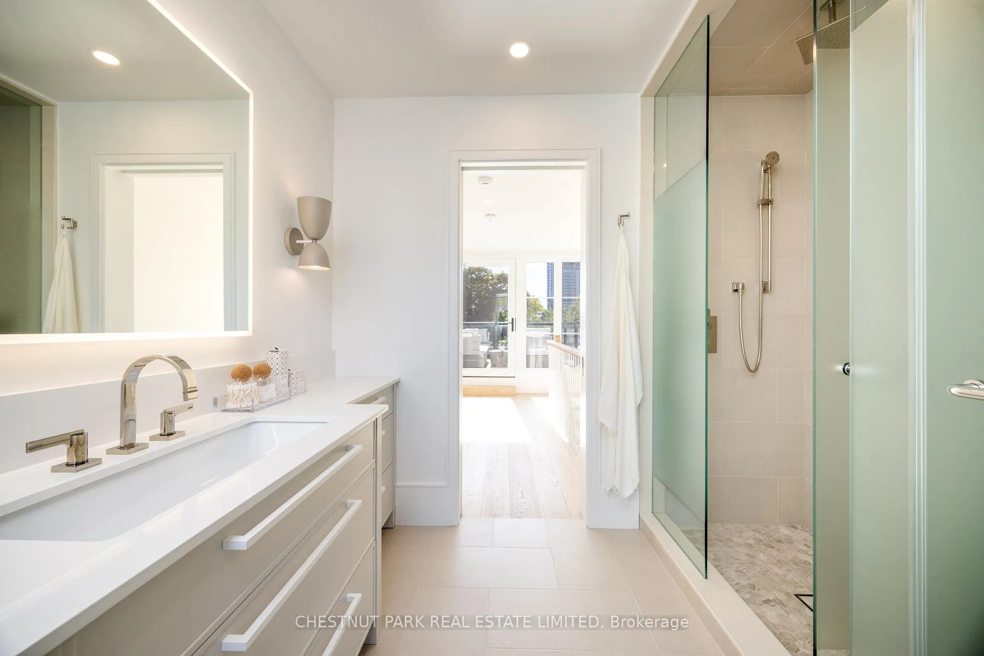 Photo 29 of 229 Sheldrake Boulevard, Toronto, Mount Pleasant East — HOMEH
