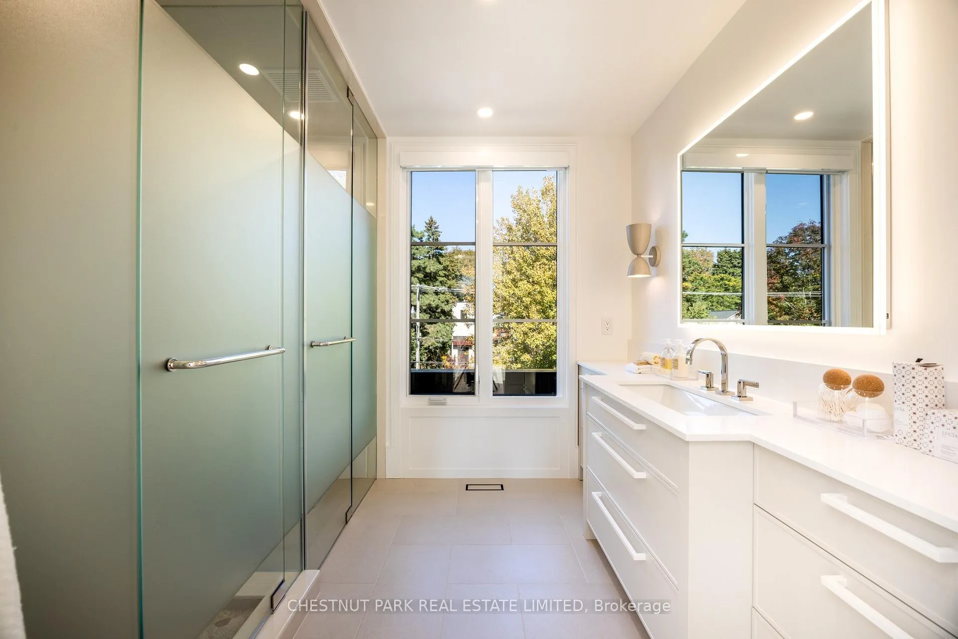 Photo 30 of 229 Sheldrake Boulevard, Toronto, Mount Pleasant East — HOMEH