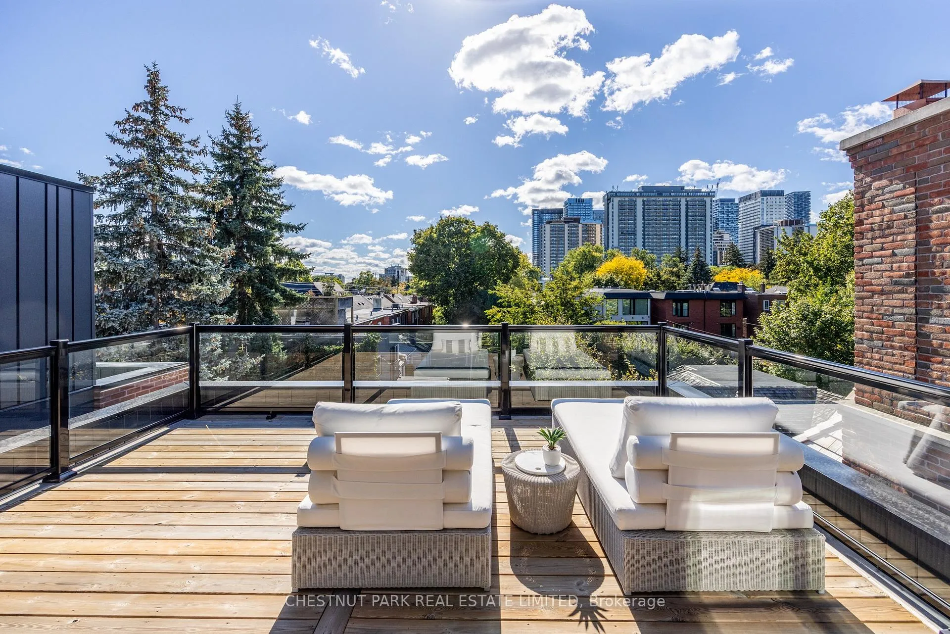 Photo 32 of 229 Sheldrake Boulevard, Toronto, Mount Pleasant East — HOMEH