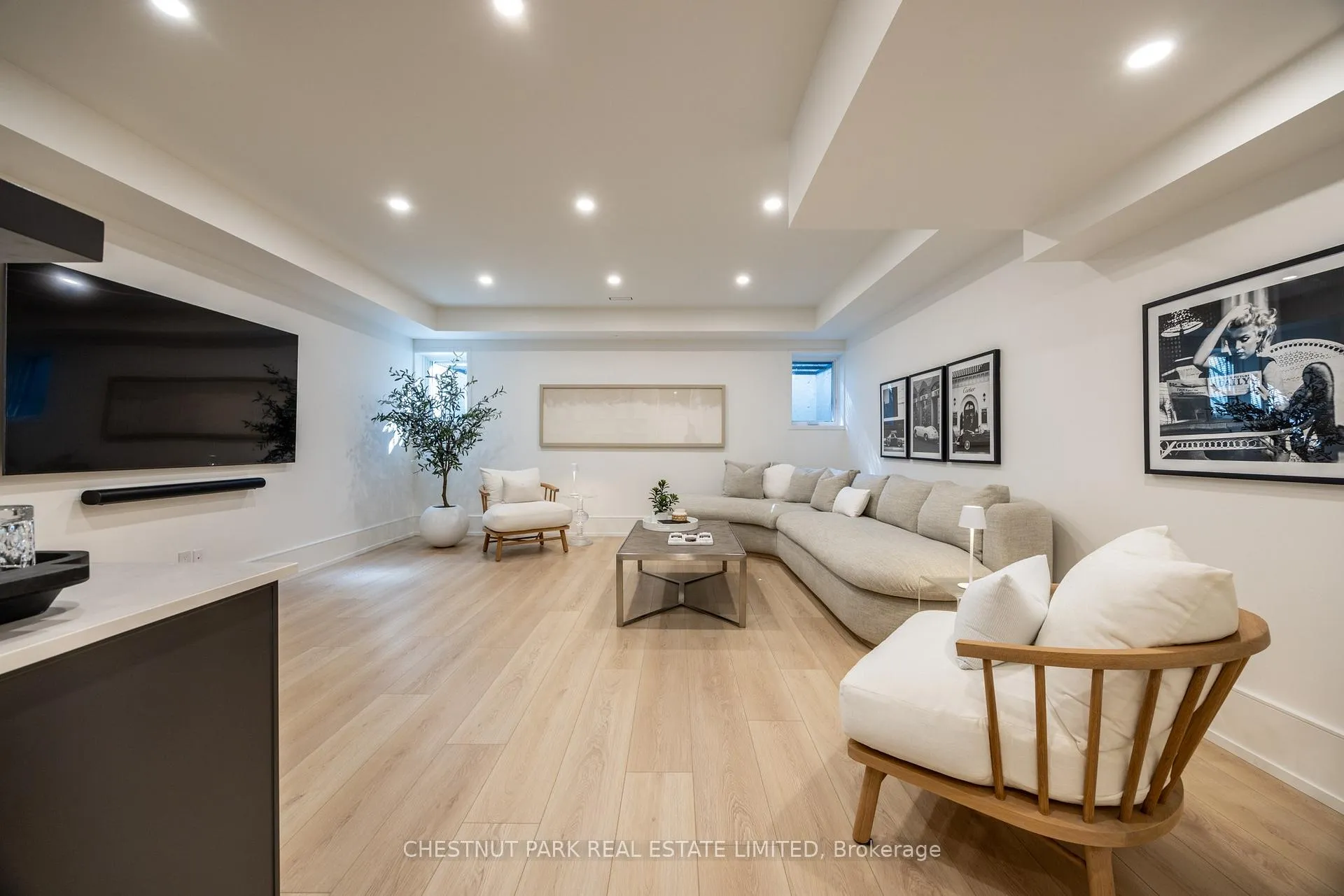 Photo 39 of 229 Sheldrake Boulevard, Toronto, Mount Pleasant East — HOMEH