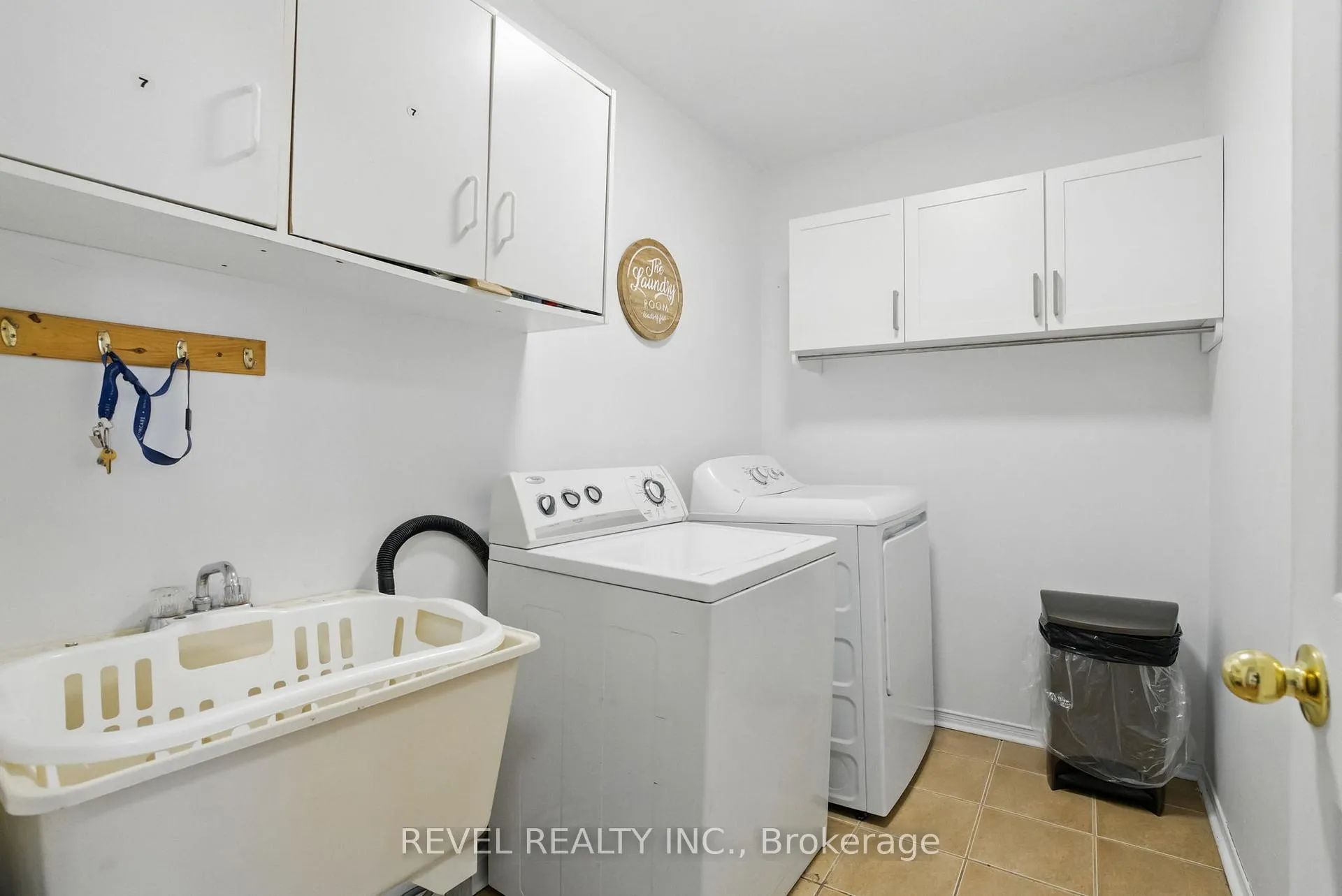 Photo 2 of 54 Chalmers Crescent, Ajax, Central — HOMEH