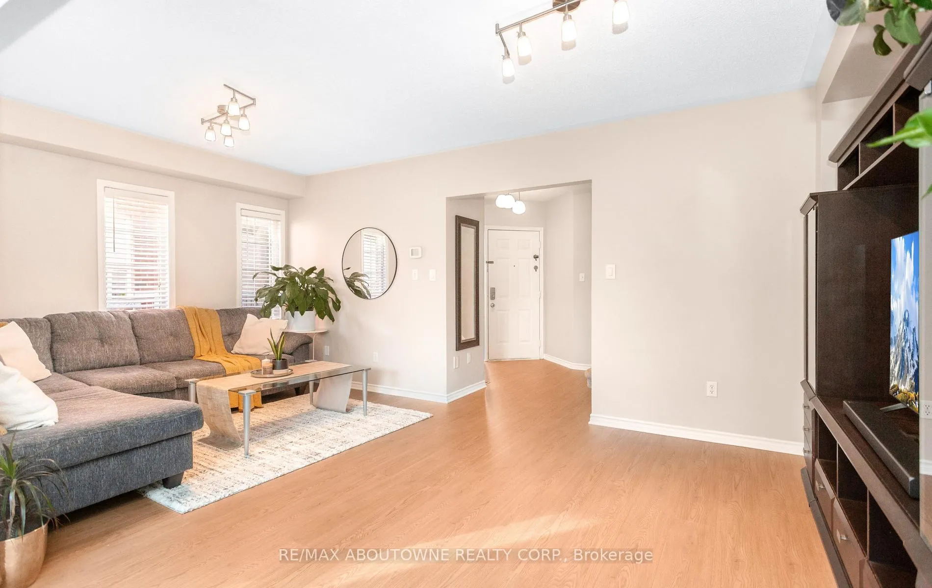 Photo 8 of 1363 Brookstar Drive, Oakville, West Oak Trails — HOMEH