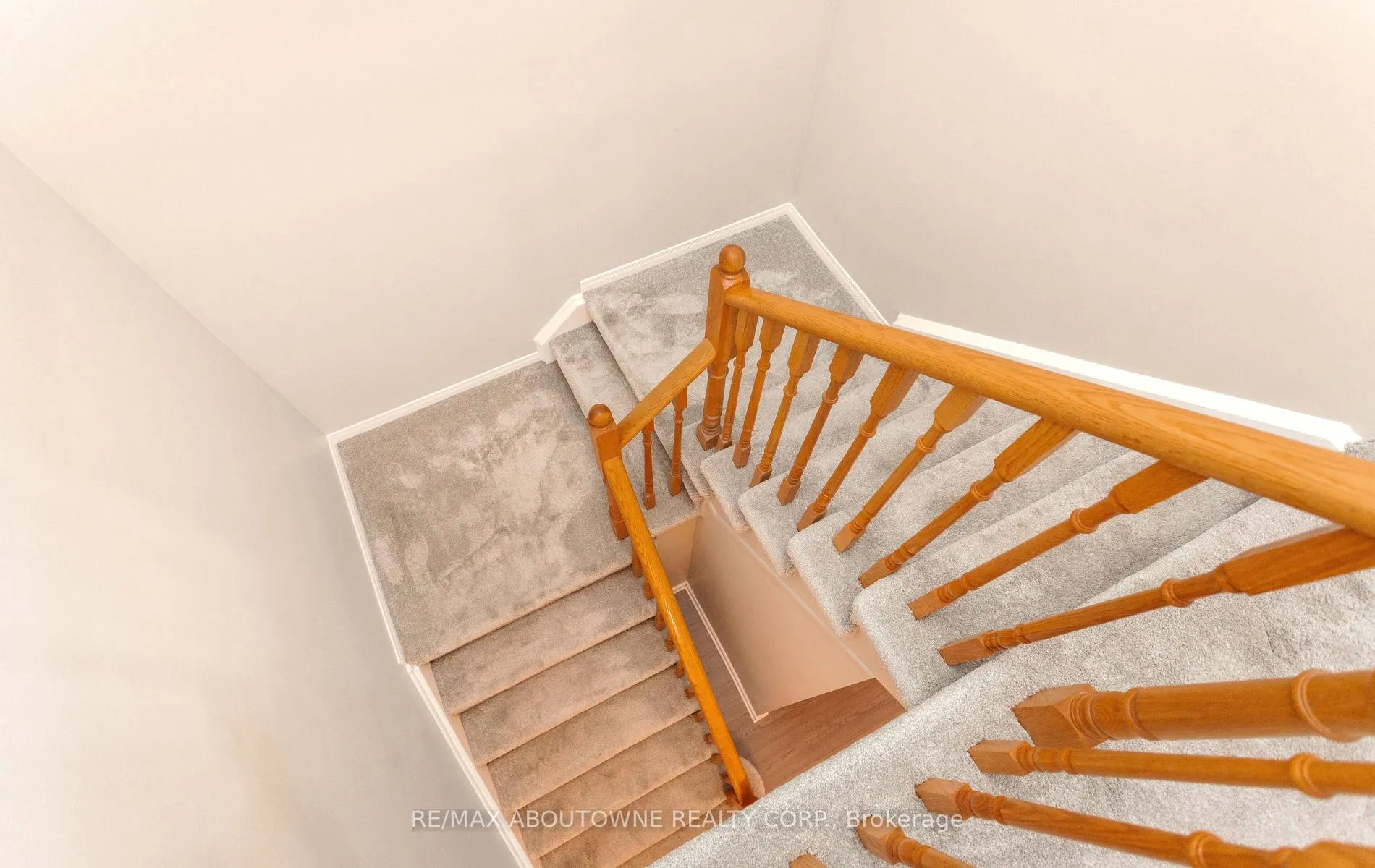 Photo 16 of 1363 Brookstar Drive, Oakville, West Oak Trails — HOMEH
