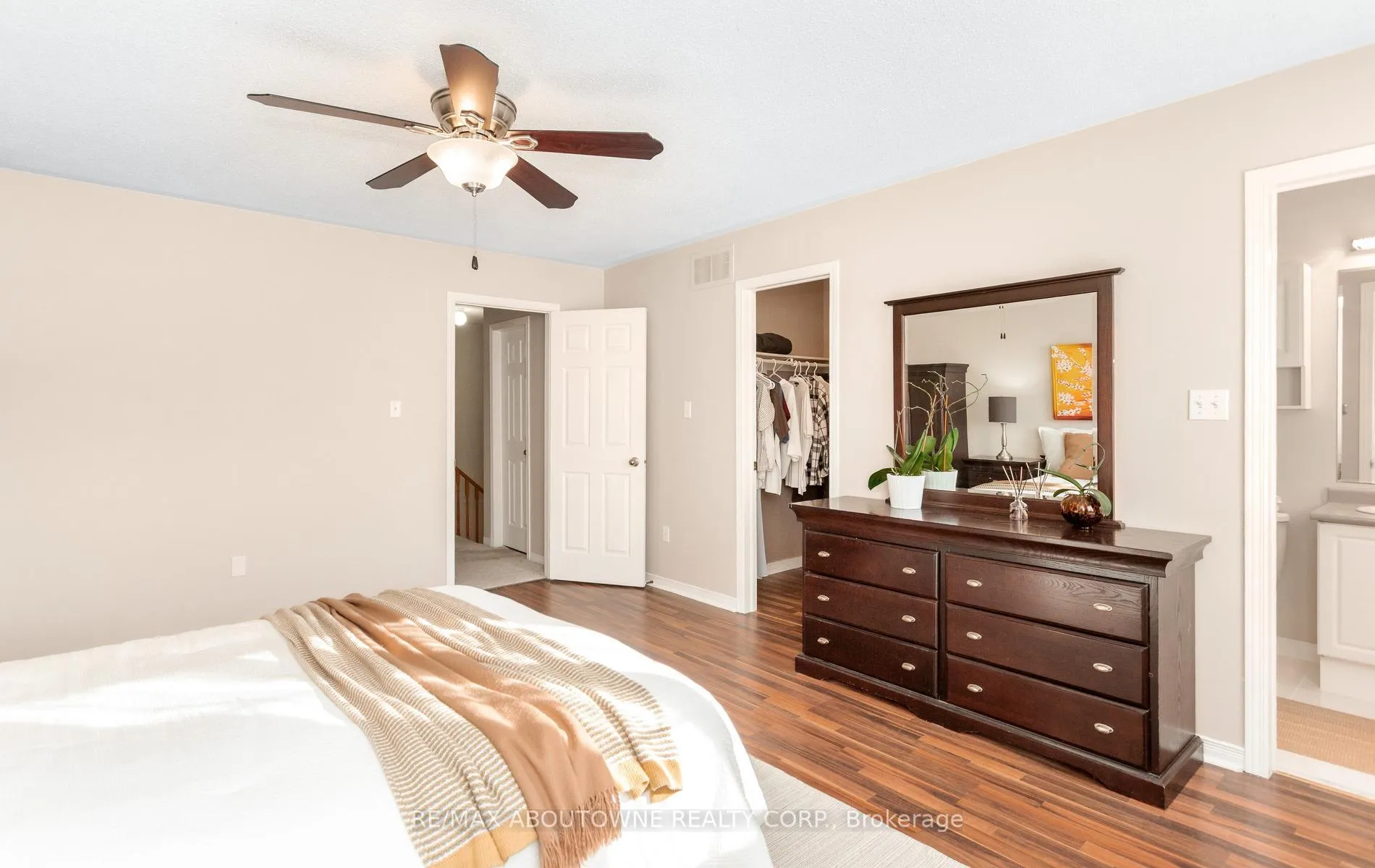 Photo 20 of 1363 Brookstar Drive, Oakville, West Oak Trails — HOMEH