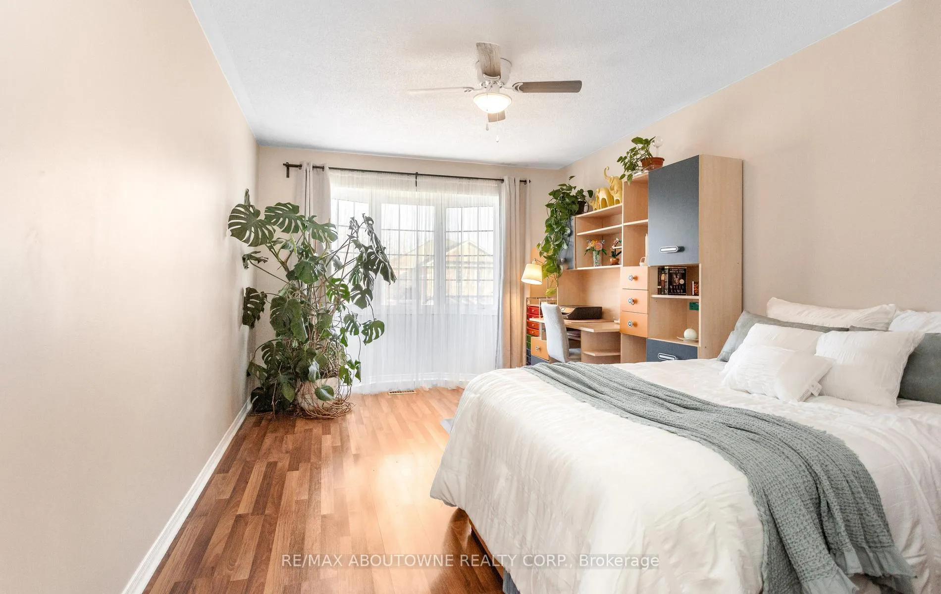 Photo 23 of 1363 Brookstar Drive, Oakville, West Oak Trails — HOMEH