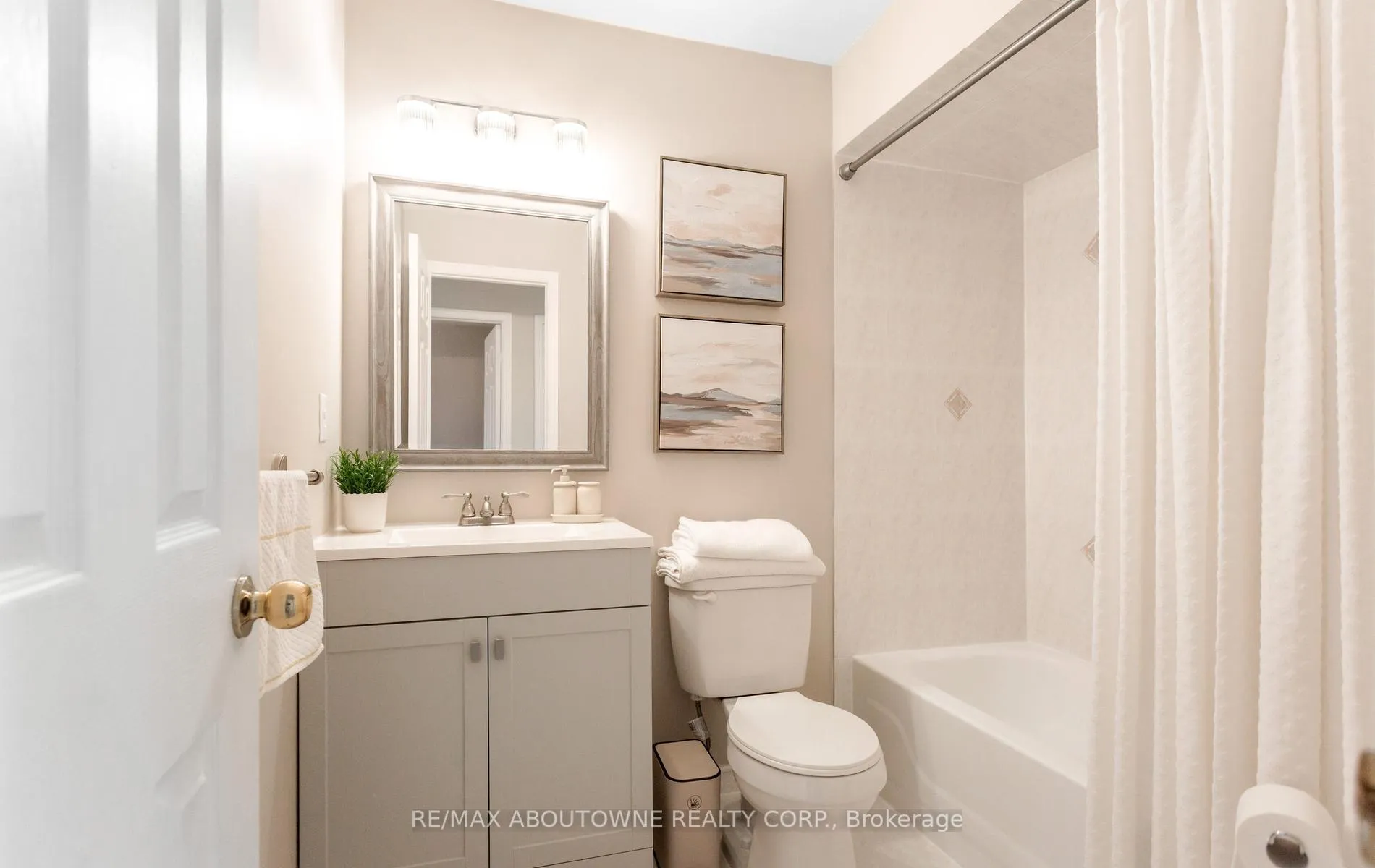Photo 30 of 1363 Brookstar Drive, Oakville, West Oak Trails — HOMEH