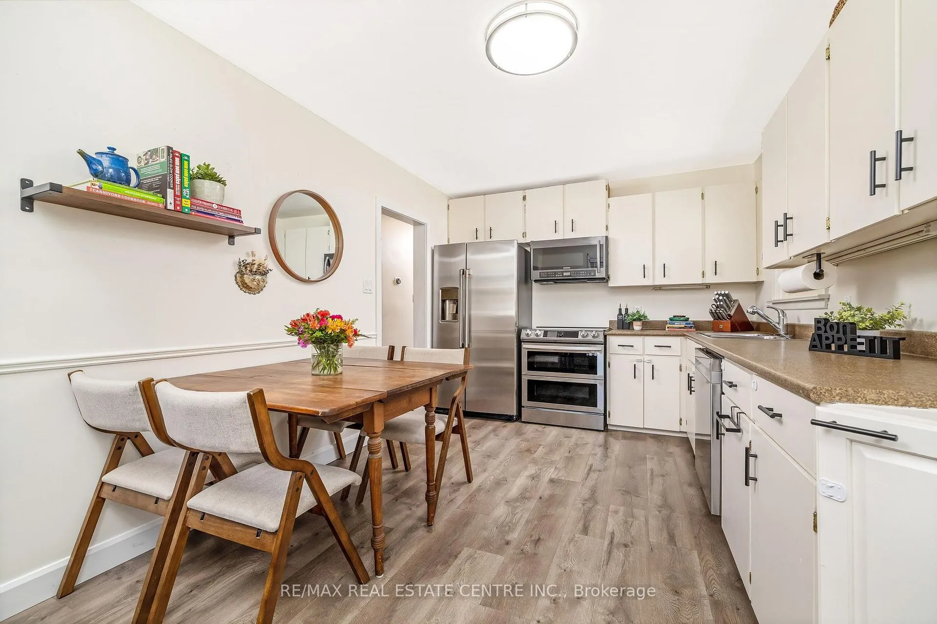 Photo 11 of 48 Knightswood Boulevard, Guelph, Riverside Park — HOMEH