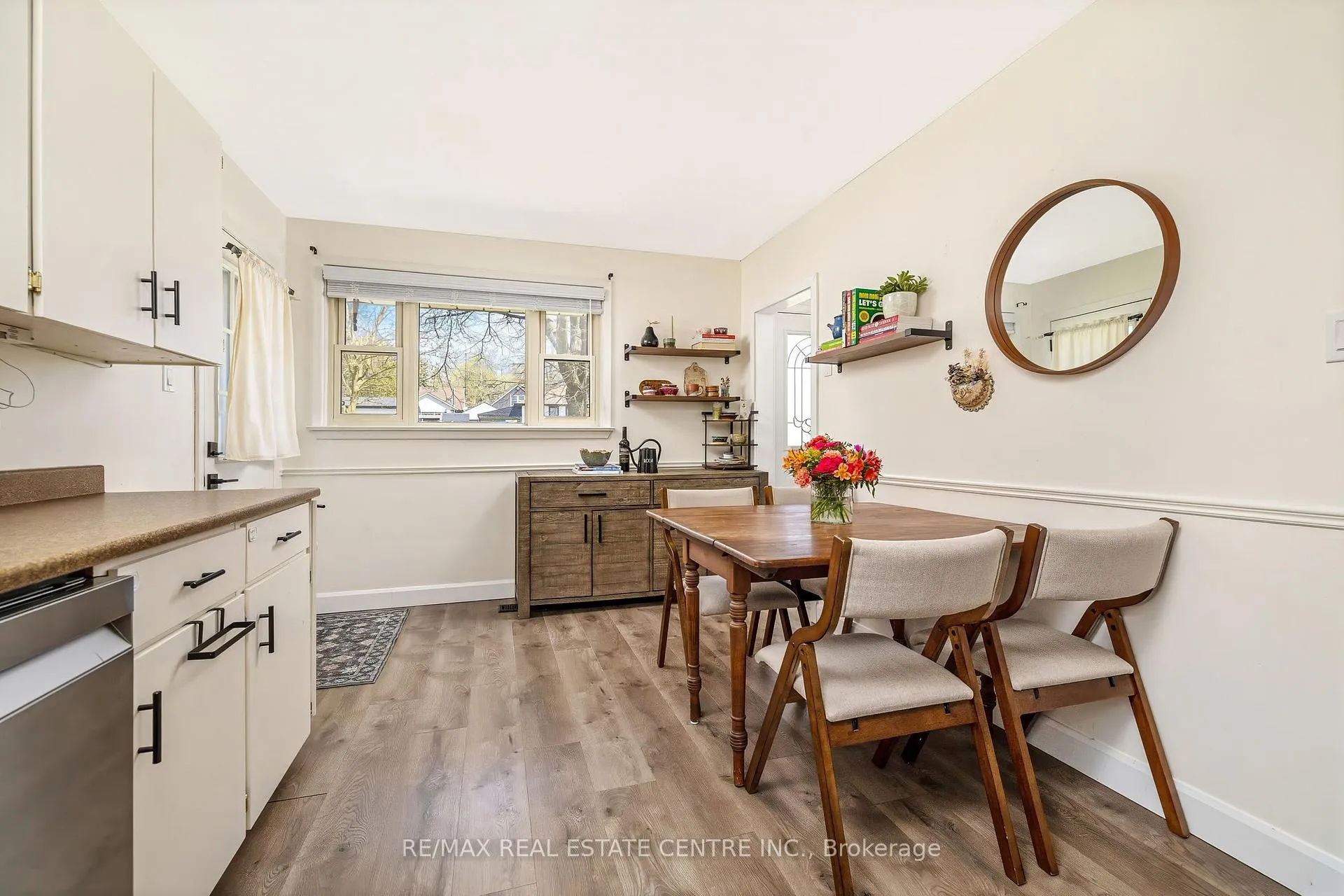 Photo 12 of 48 Knightswood Boulevard, Guelph, Riverside Park — HOMEH