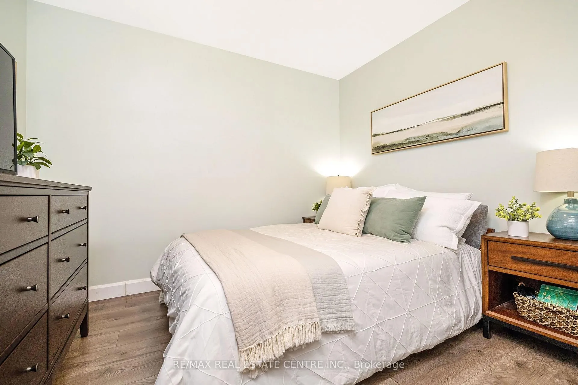 Photo 15 of 48 Knightswood Boulevard, Guelph, Riverside Park — HOMEH