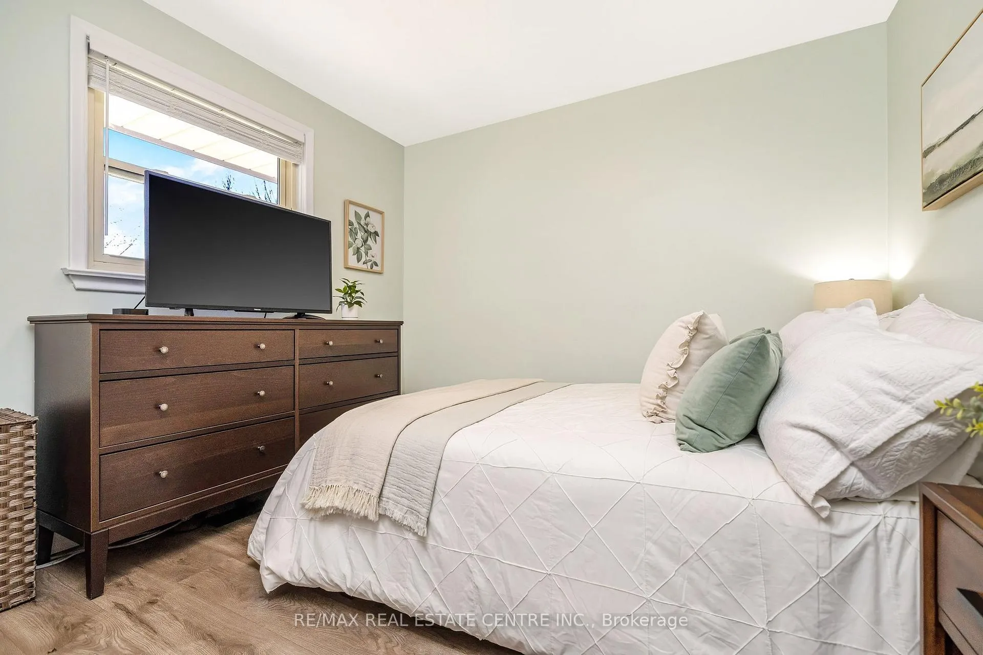 Photo 16 of 48 Knightswood Boulevard, Guelph, Riverside Park — HOMEH