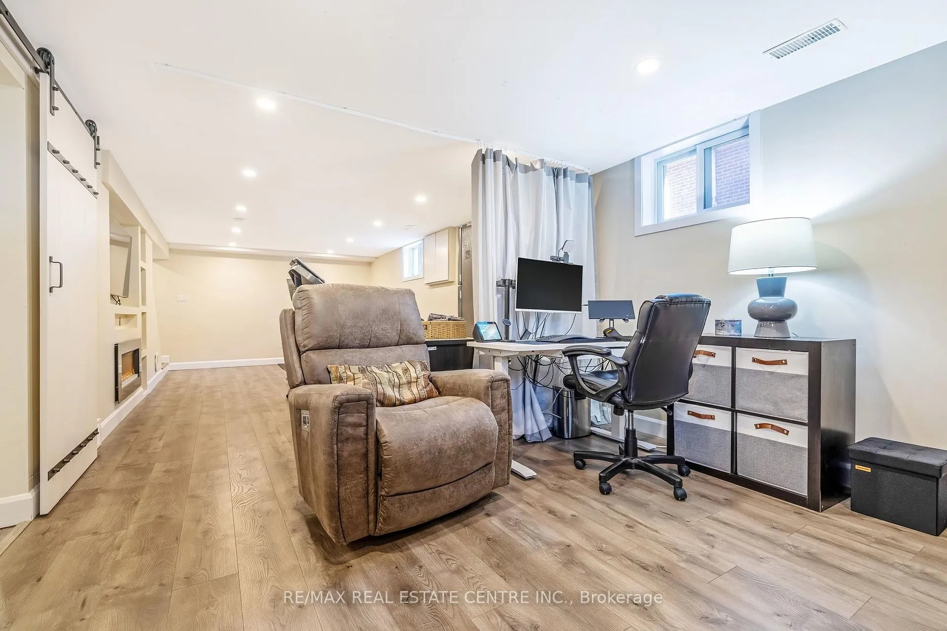 Photo 24 of 48 Knightswood Boulevard, Guelph, Riverside Park — HOMEH
