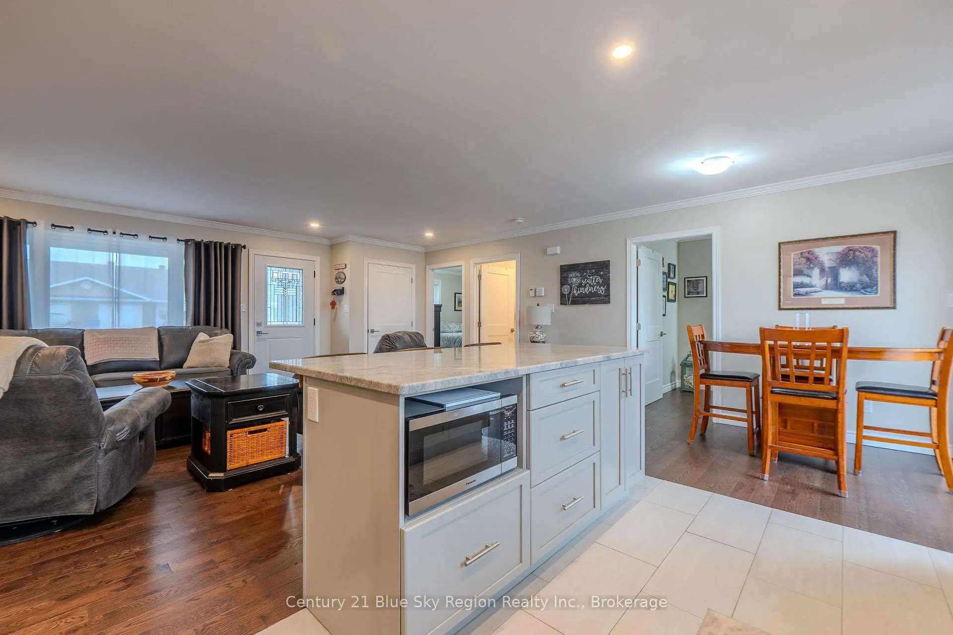 Photo 9 of 192 Dovercourt Road, West Nipissing, Sturgeon Falls — HOMEH
