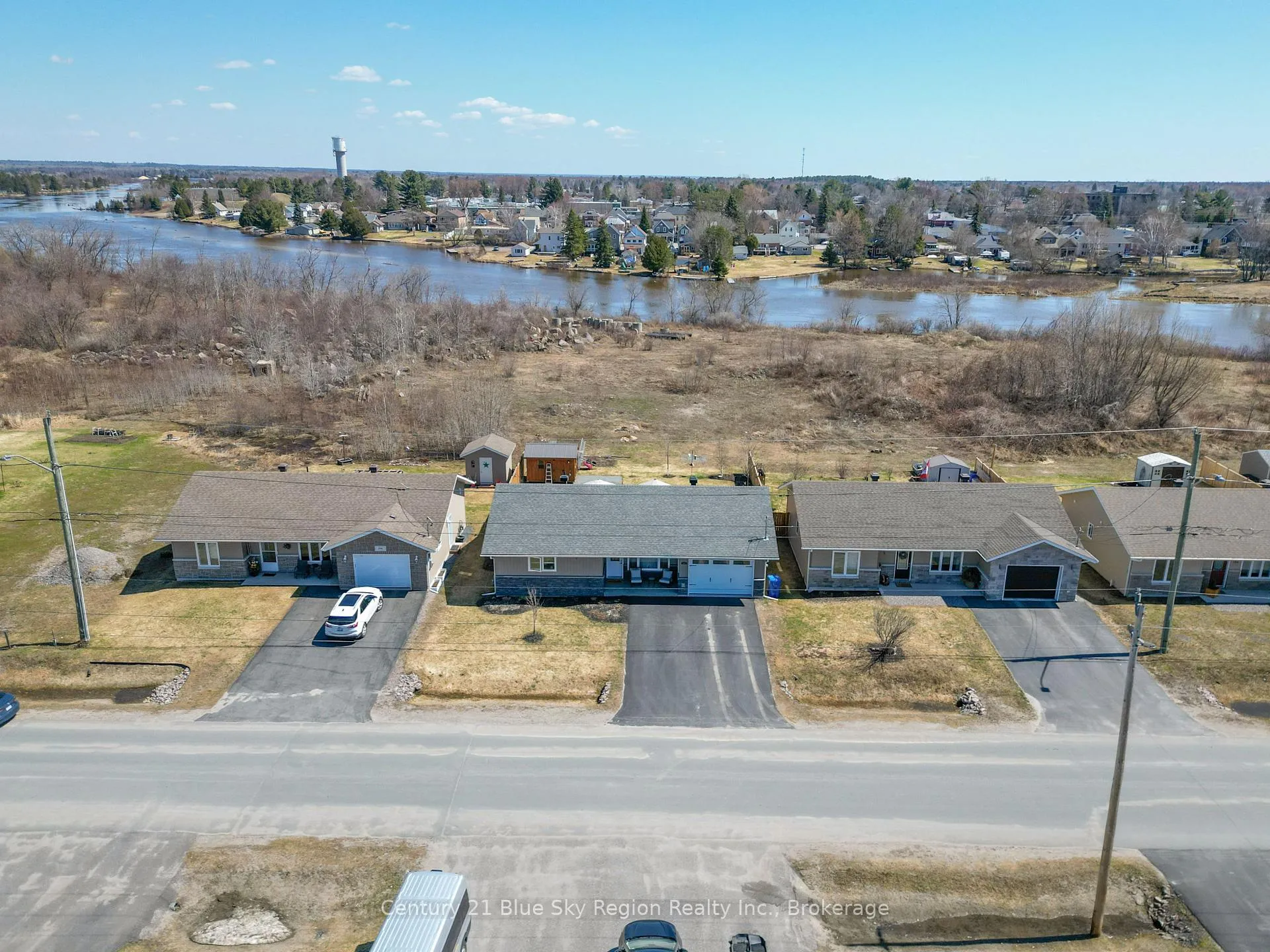 Photo 43 of 192 Dovercourt Road, West Nipissing, Sturgeon Falls — HOMEH