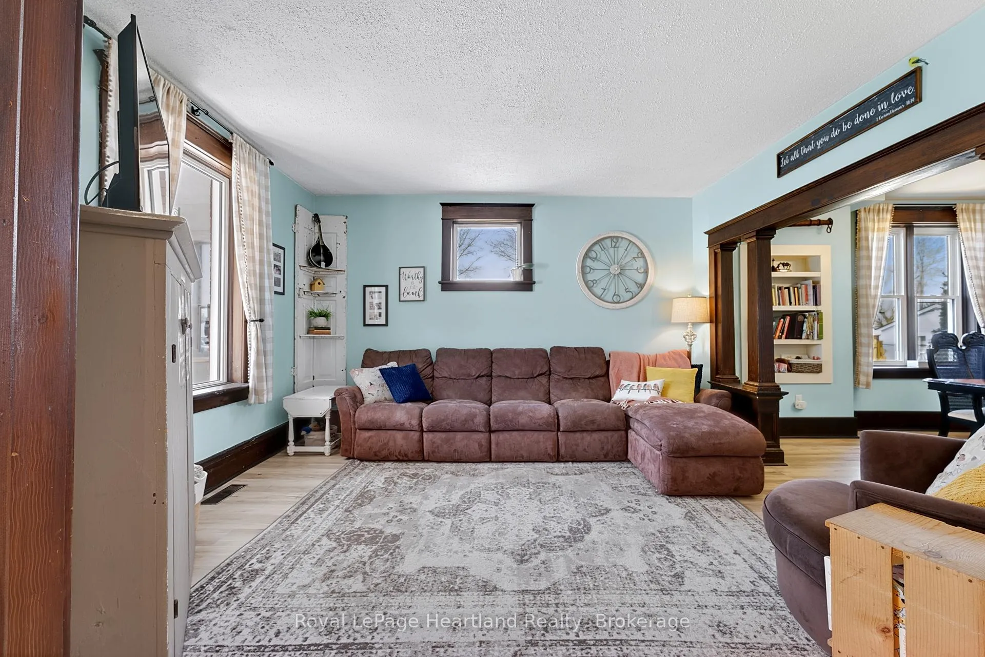 Photo 8 of 20 William Street, Minto — HOMEH