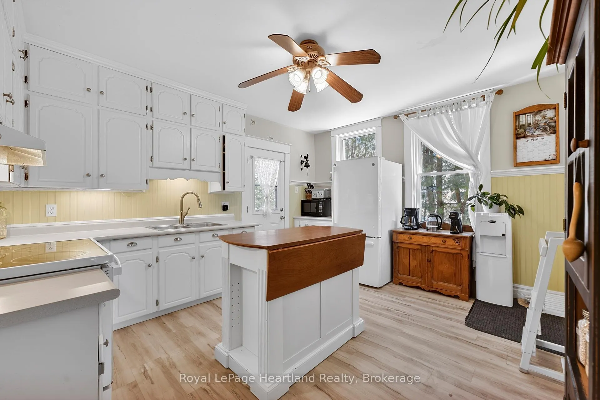 Photo 14 of 20 William Street, Minto — HOMEH