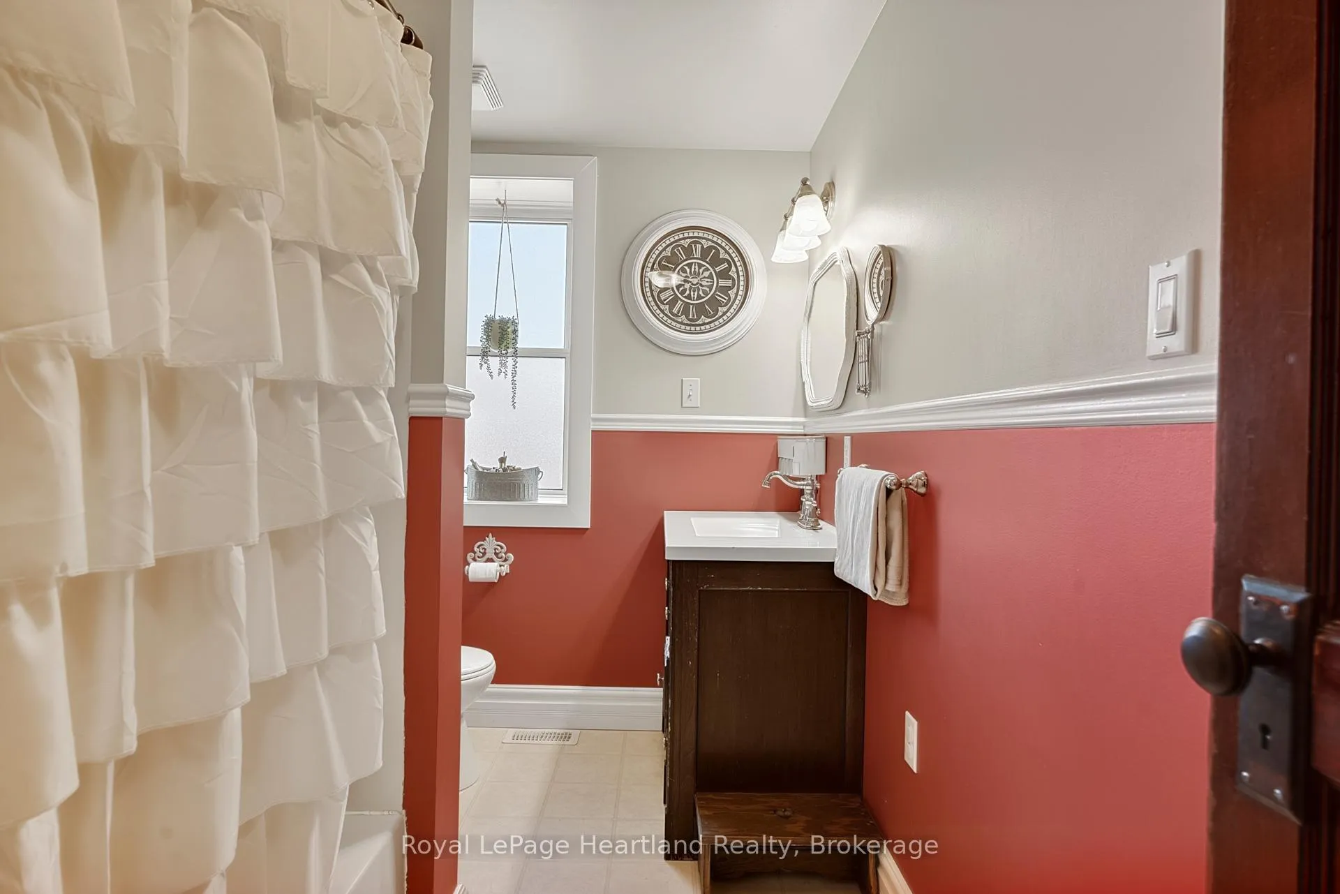 Photo 29 of 20 William Street, Minto — HOMEH