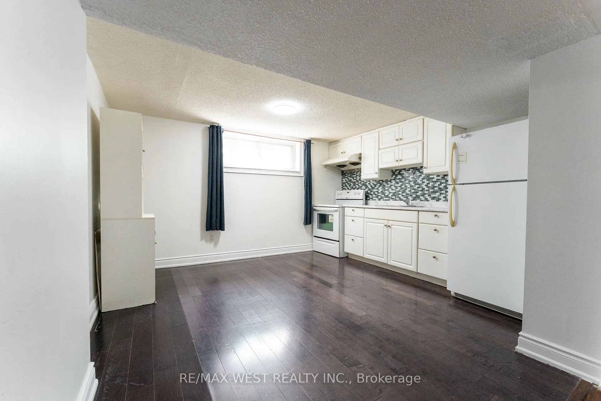 Photo 34 of 34 Barkwin Drive, Etobicoke, Thistletown-Beaumonde Heights — HOMEH