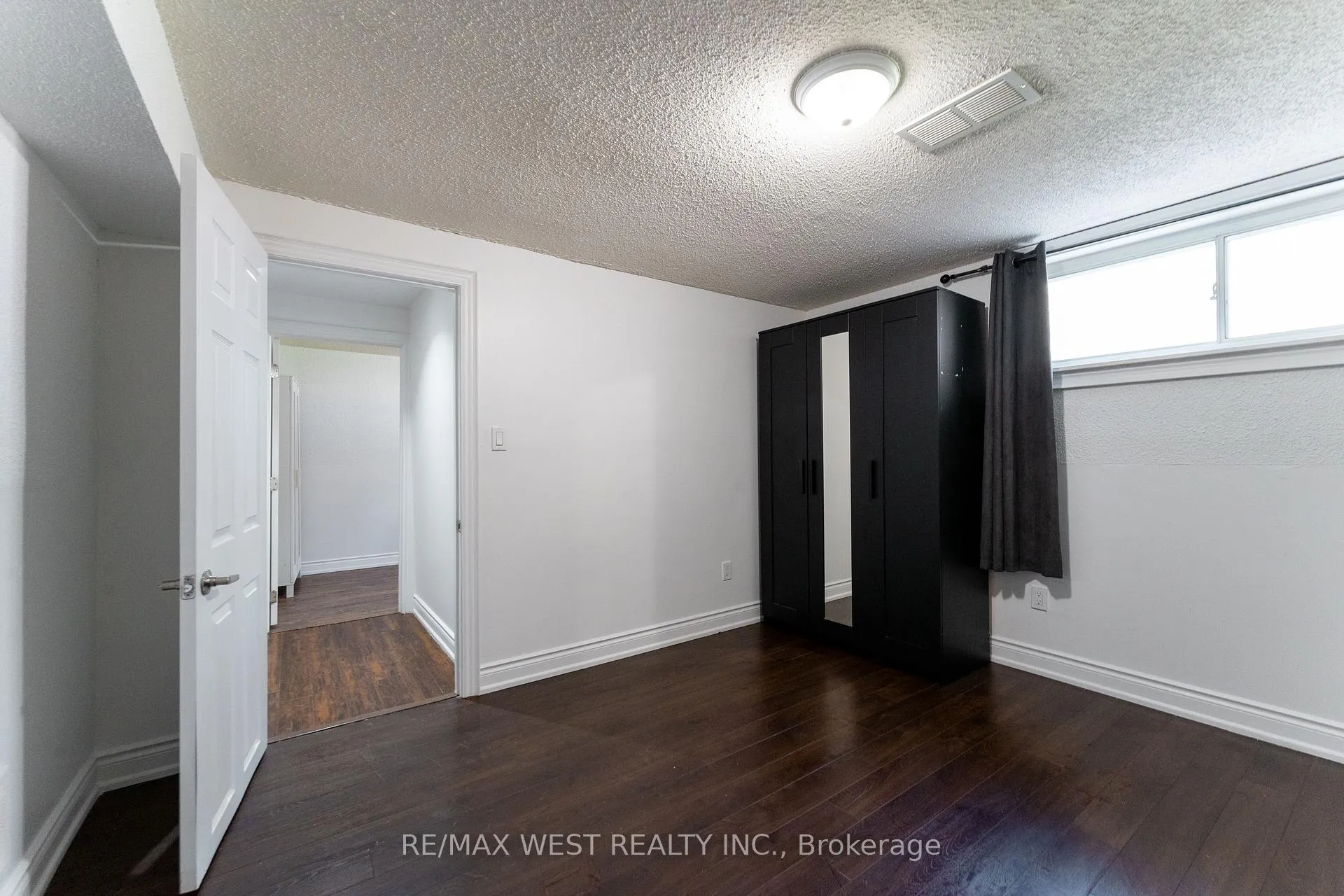 Photo 40 of 34 Barkwin Drive, Etobicoke, Thistletown-Beaumonde Heights — HOMEH