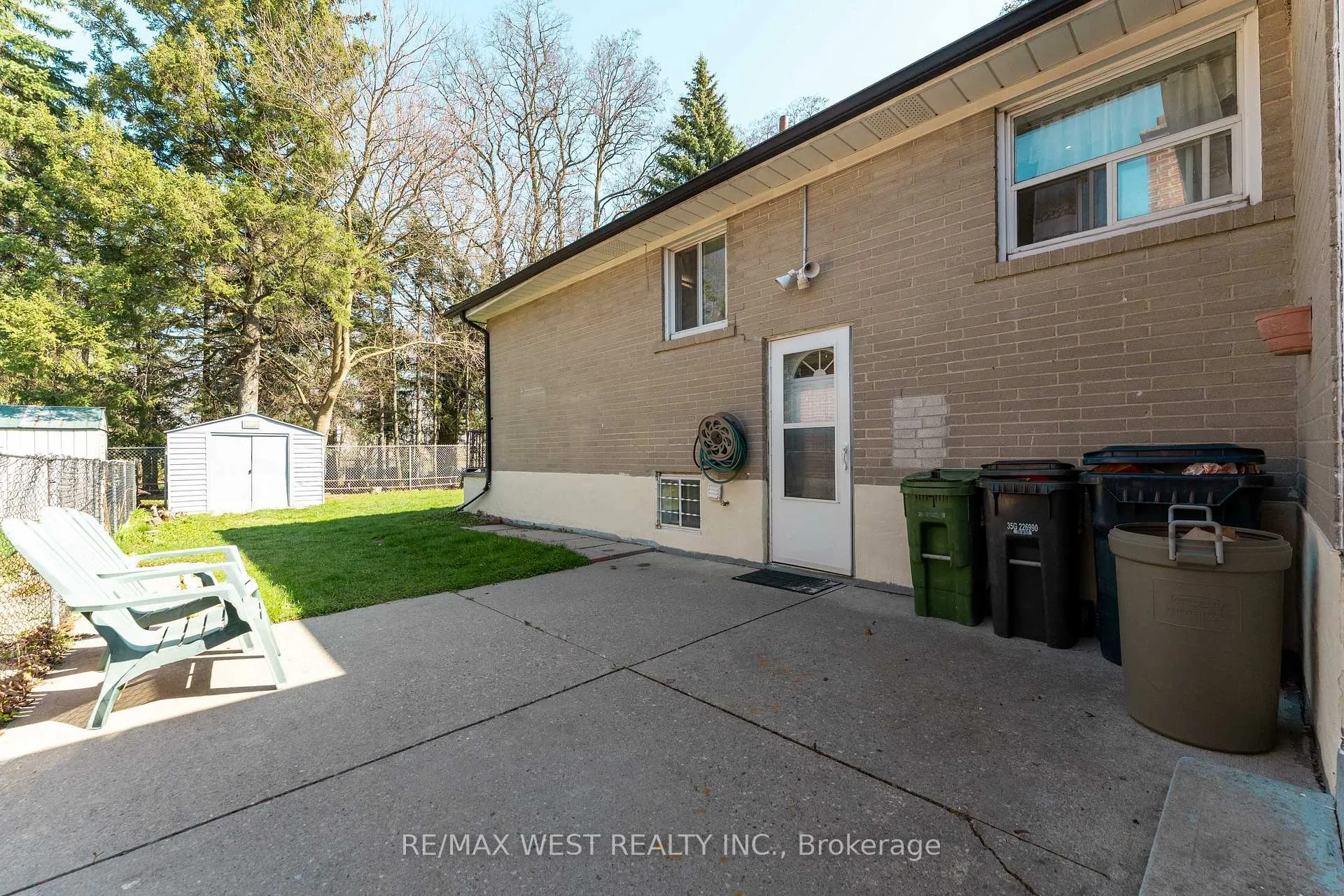 Photo 43 of 34 Barkwin Drive, Etobicoke, Thistletown-Beaumonde Heights — HOMEH