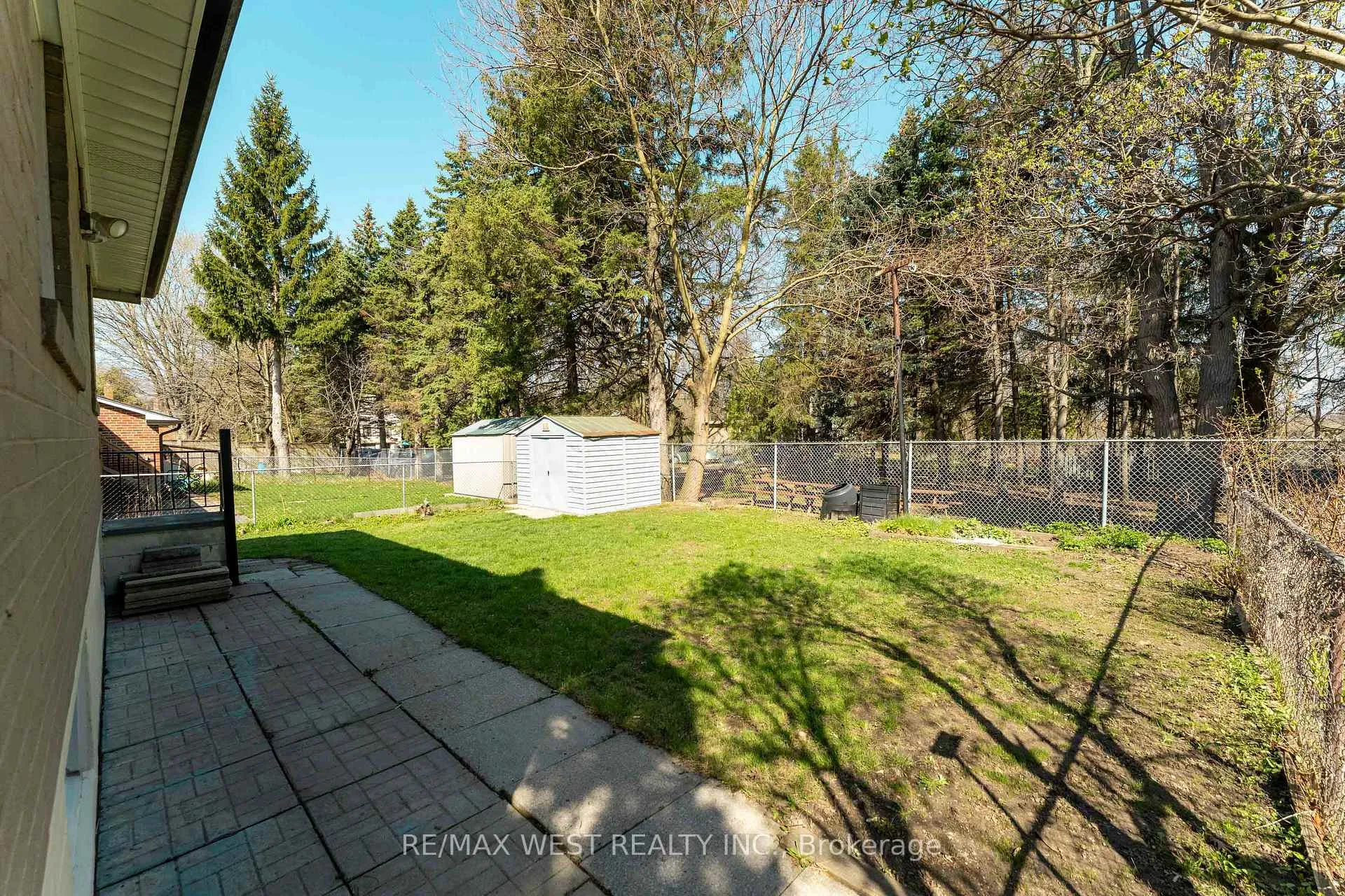 Photo 49 of 34 Barkwin Drive, Etobicoke, Thistletown-Beaumonde Heights — HOMEH