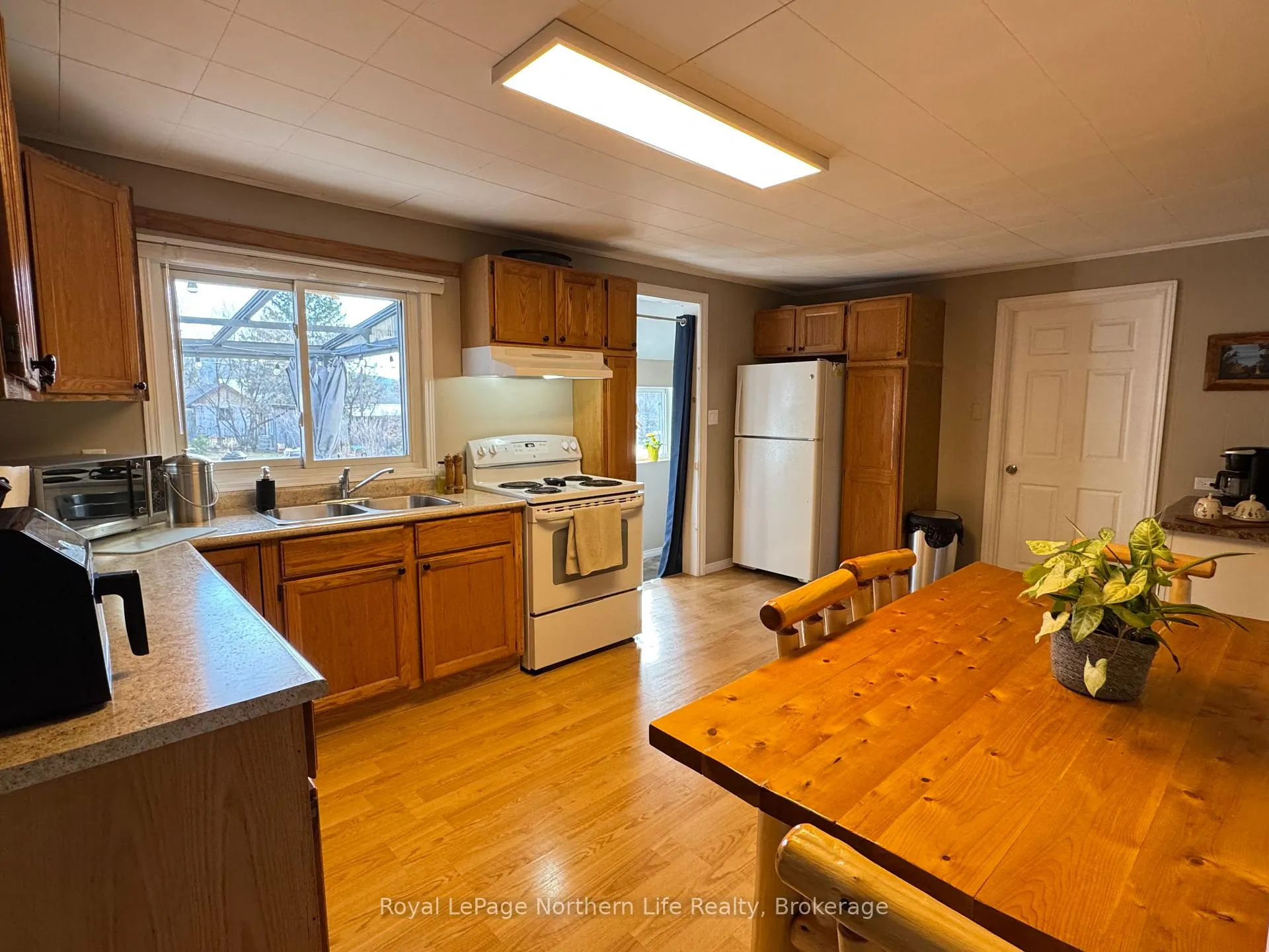 Photo 6 of 285 Seventh Street, Mattawa — HOMEH