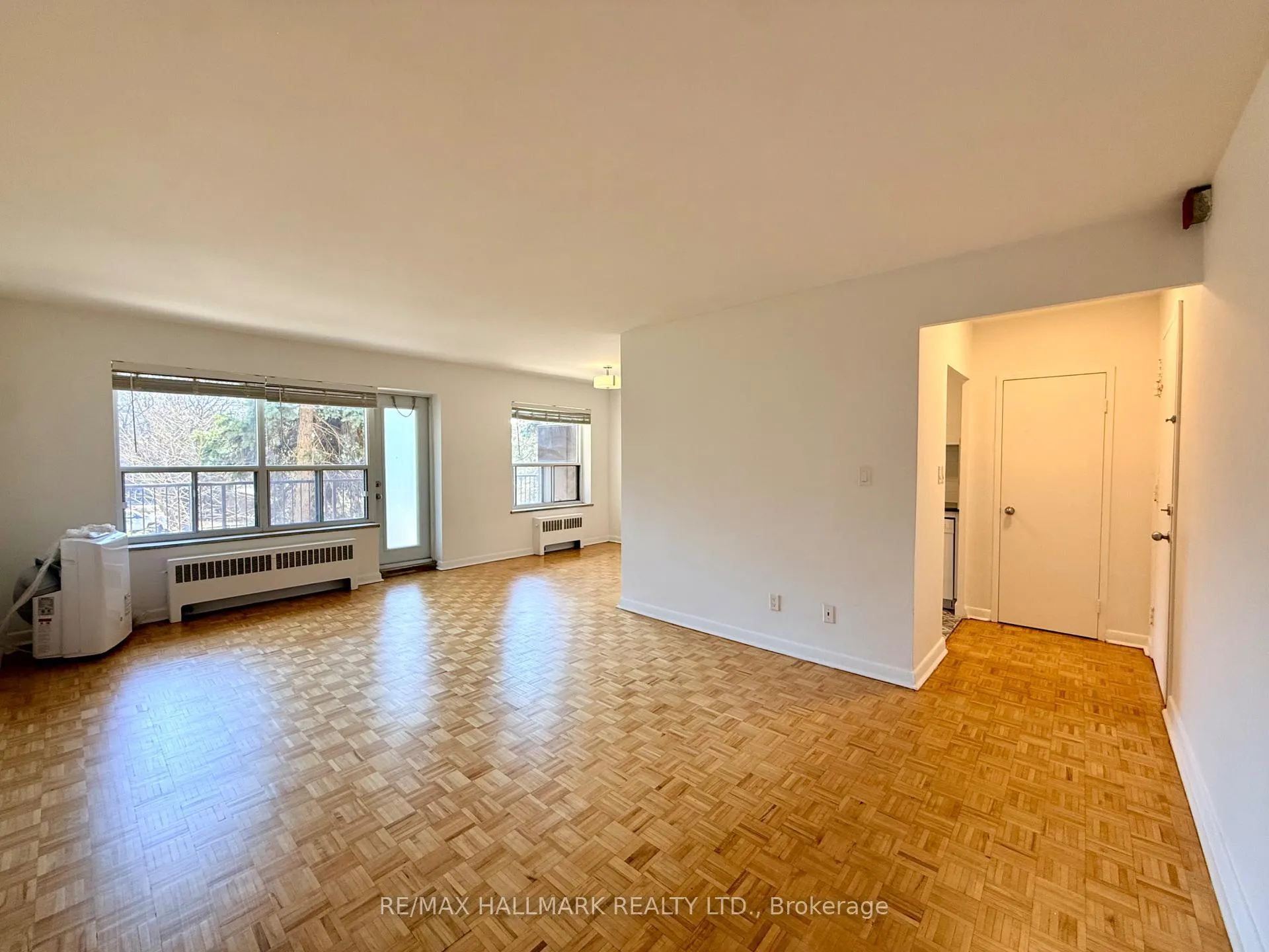 Photo 2 of Unit 211, 30 Upper Canada Drive, North York, St. Andrew-Windfields — HOMEH