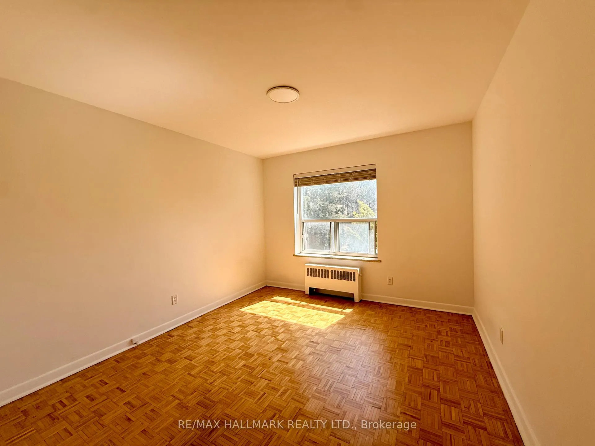 Photo 7 of Unit 211, 30 Upper Canada Drive, North York, St. Andrew-Windfields — HOMEH