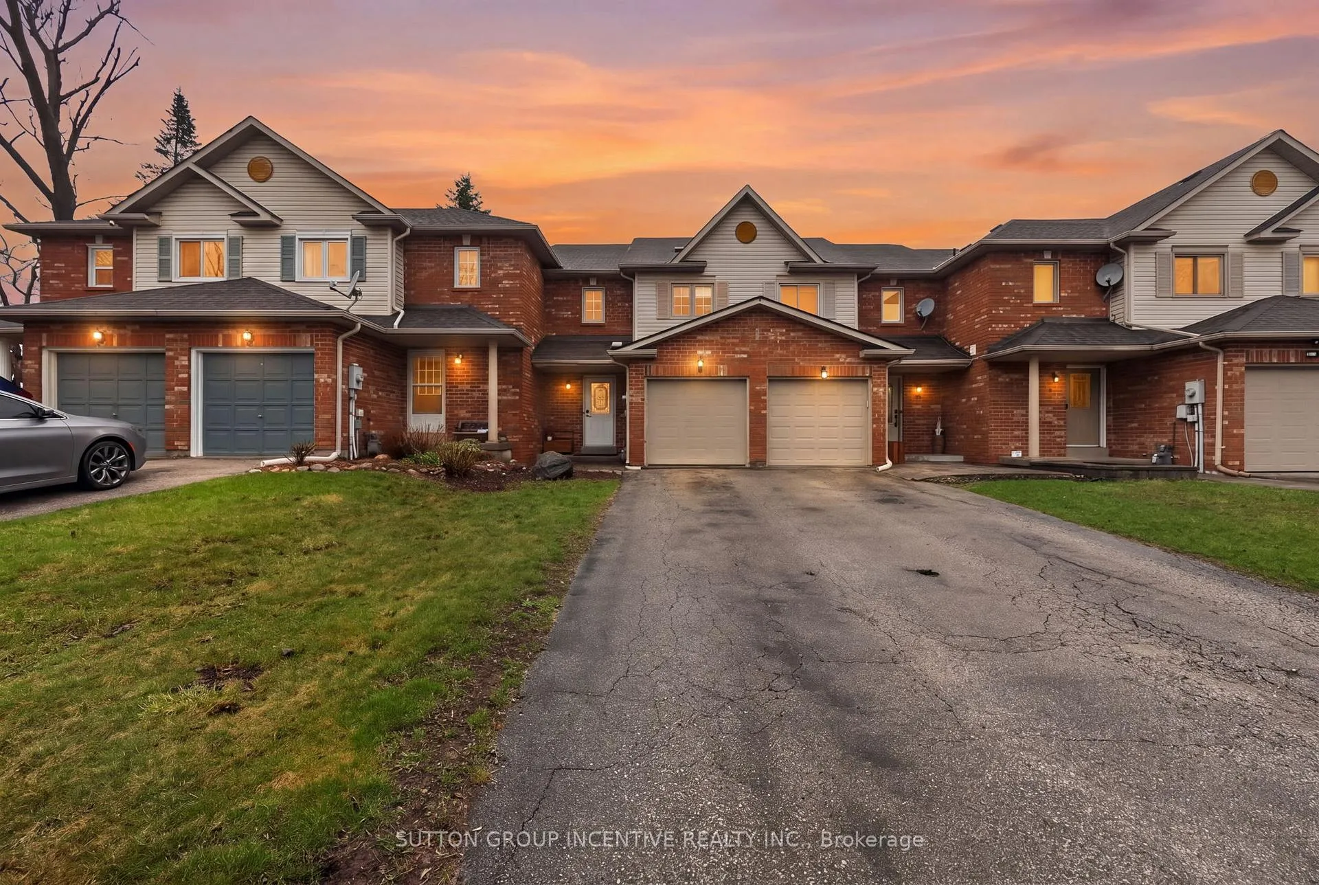 Photo 1 of 46 Bates Court, Barrie, Painswick North — HOMEH