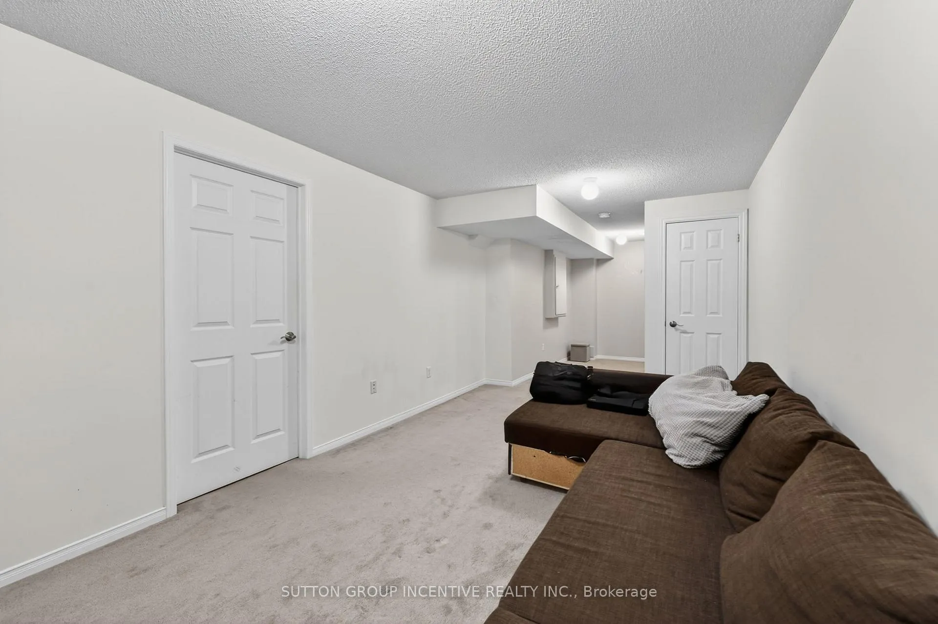 Photo 28 of 46 Bates Court, Barrie, Painswick North — HOMEH
