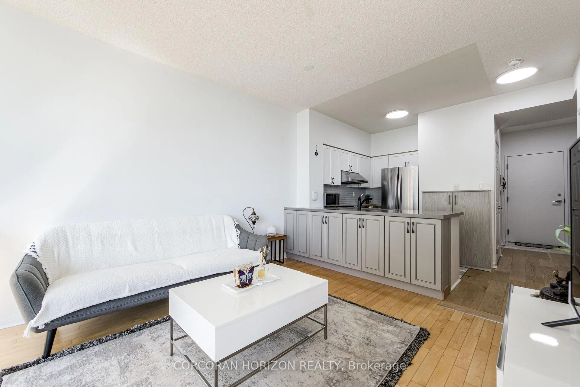 Photo 8 of Unit 2009, 228 Queens Quay W, Toronto, Waterfront Communities — HOMEH