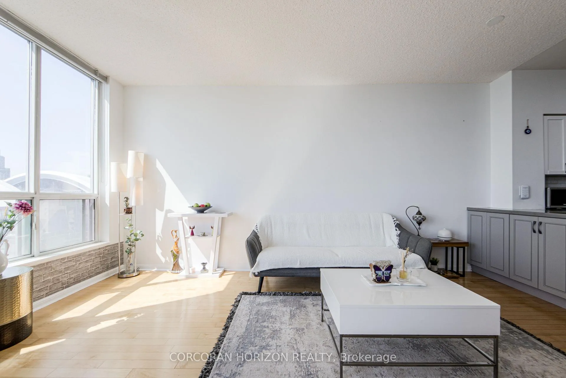 Photo 10 of Unit 2009, 228 Queens Quay W, Toronto, Waterfront Communities — HOMEH